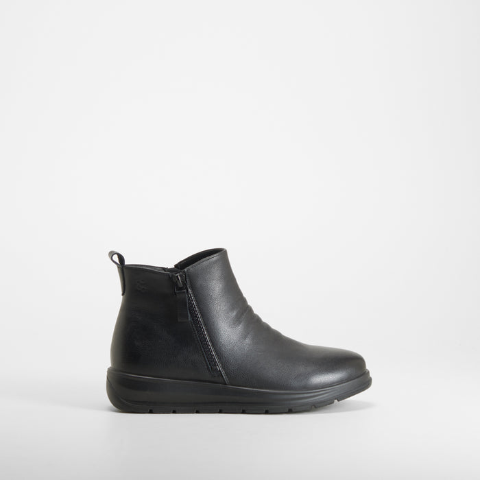 BotÃn cuña piel cremallera lateral negro COMFEET