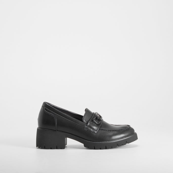 MocasÃn tacón ancho negro COMFEET