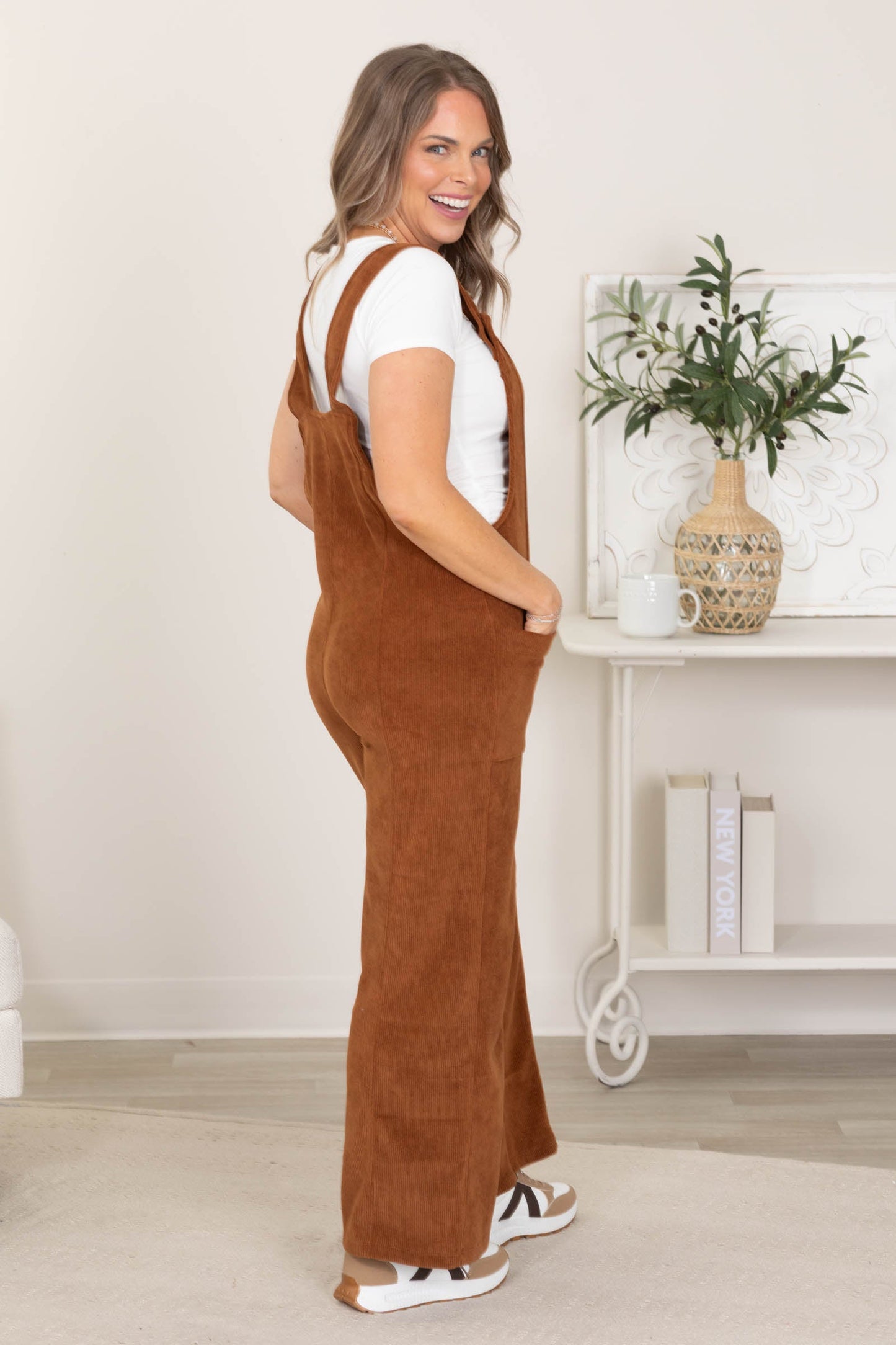 Classic Relaxed Wide-Leg Corduroy Overalls
