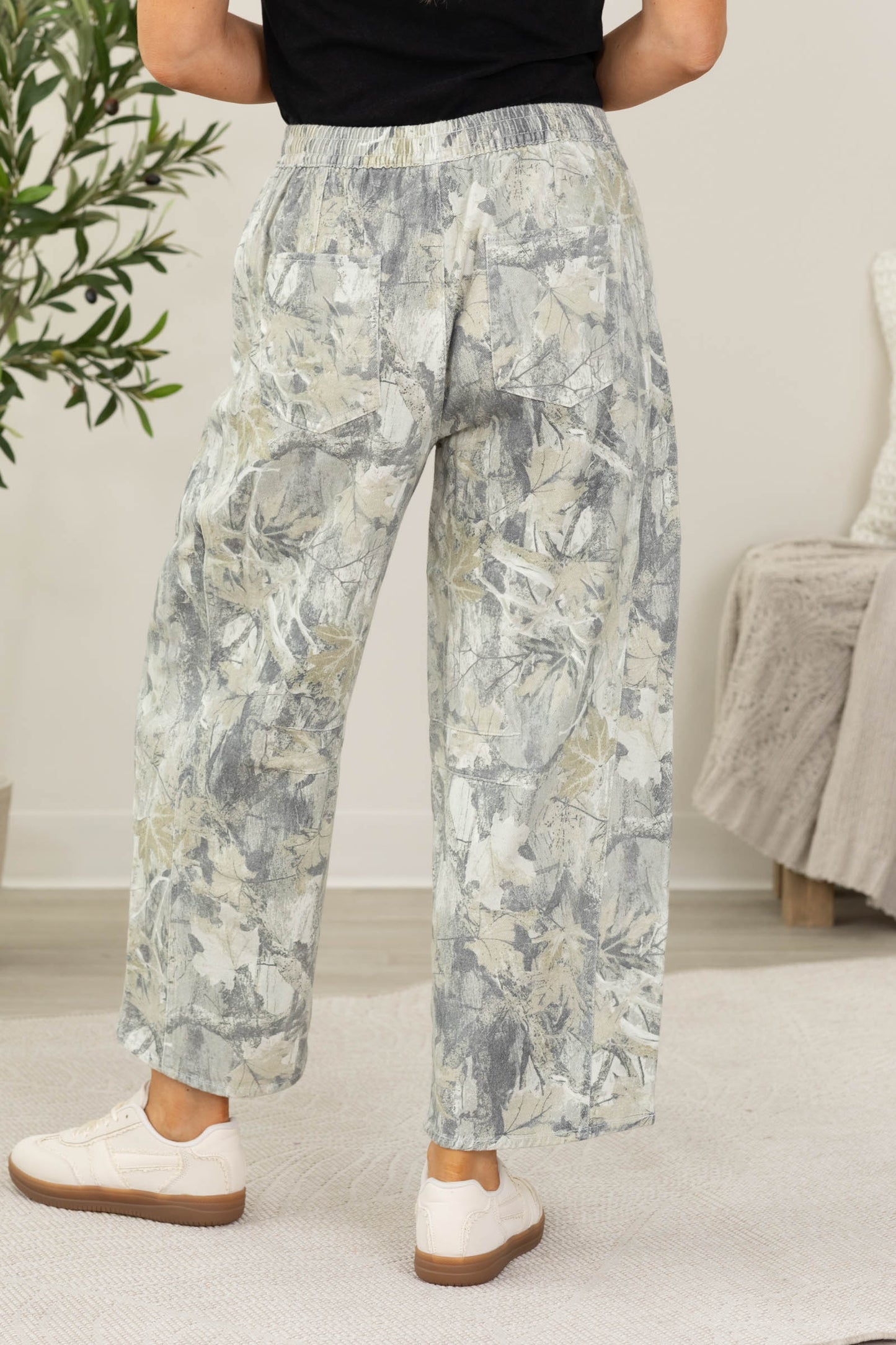 Camo Print Elastic Drawstring Waist Pant