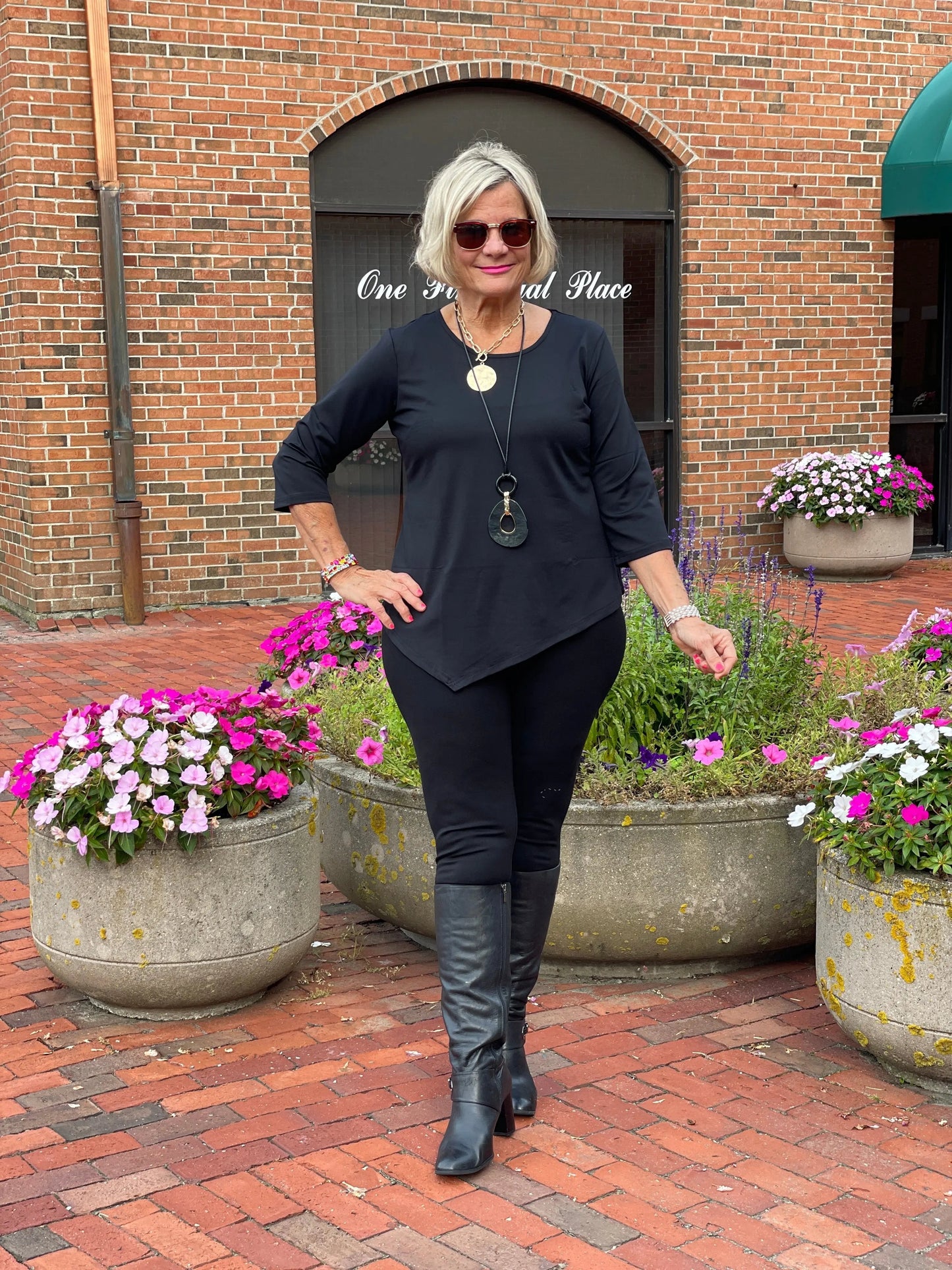LULU-B BLACK ASYMMETRIC TOP