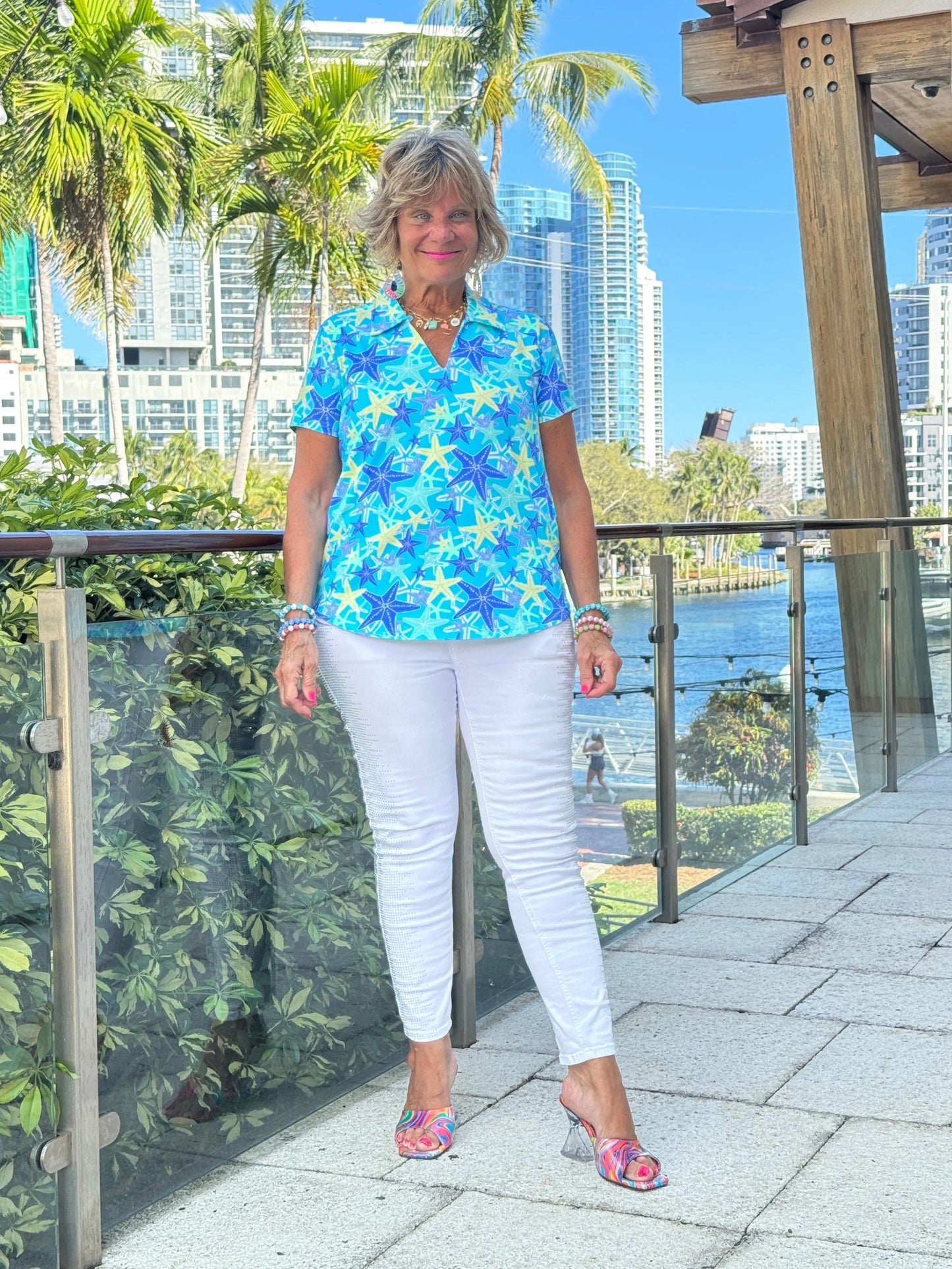 LULU B STARFISH SPLASH SHORT SLEEVE V-NECK COLLAR TOP