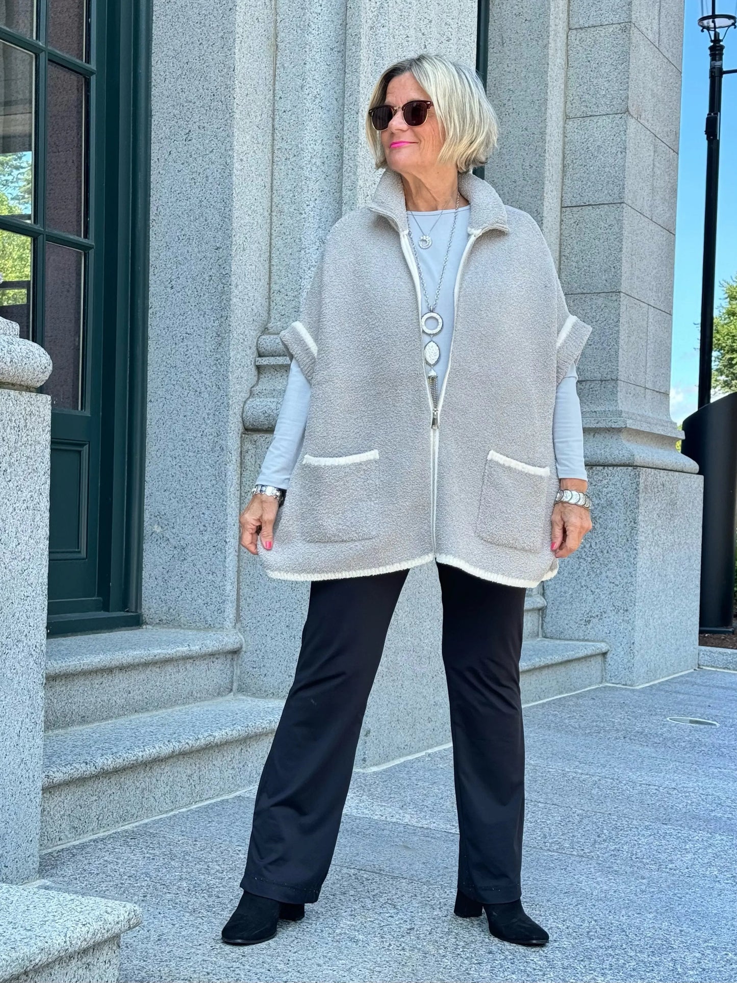 AUTUMN GRAY ZIPPER JACKET