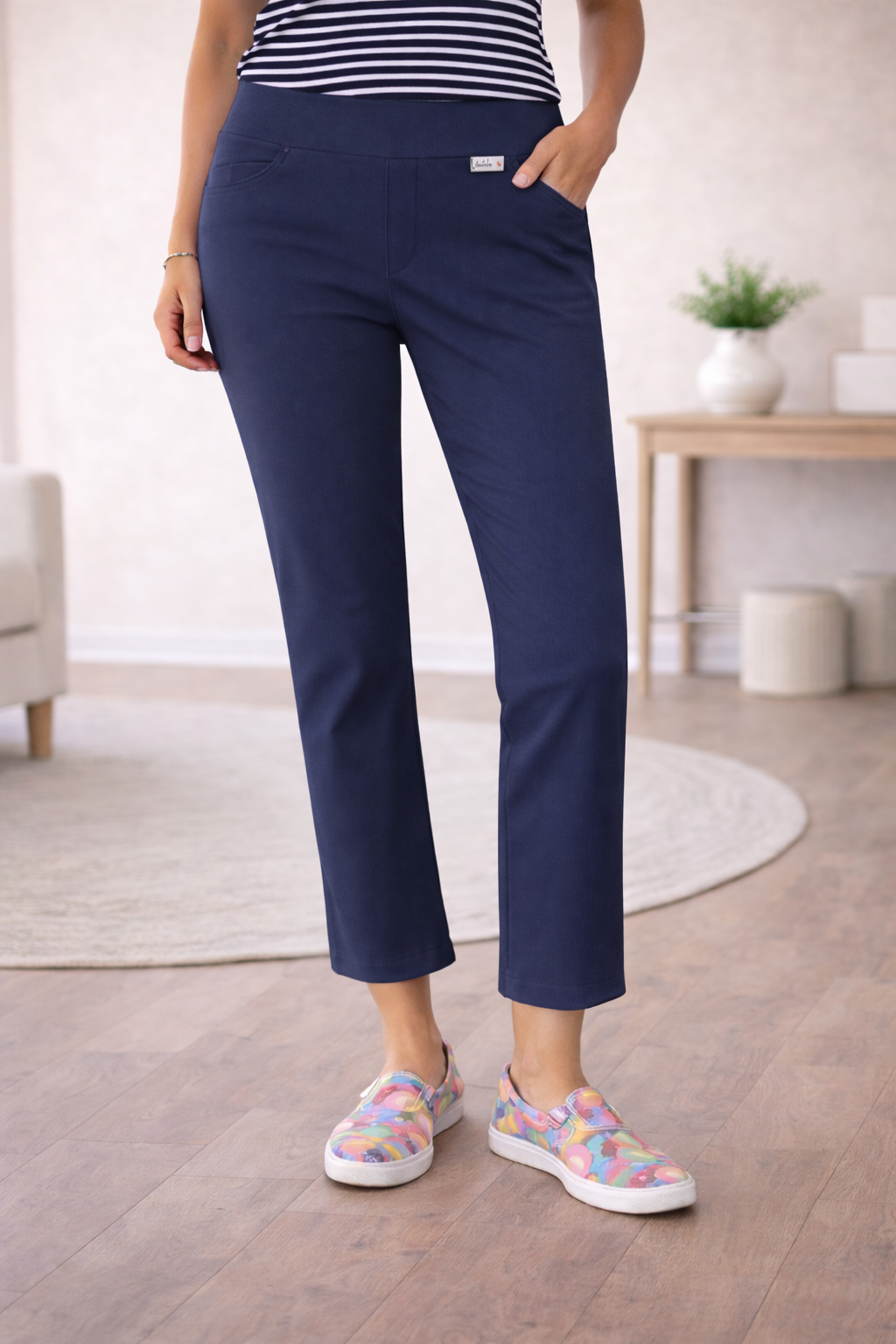 CONTEMPORARY NAVY CAPRI
