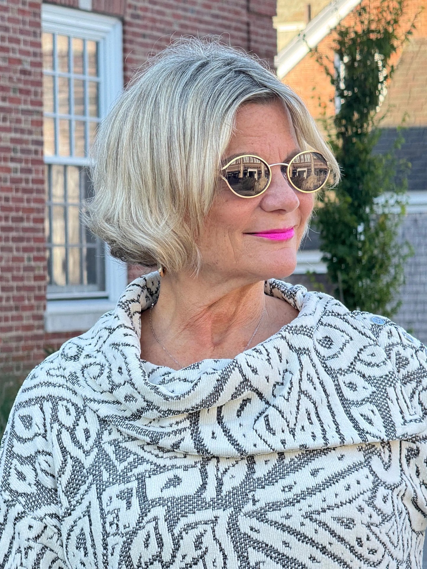 HOLIDAY IVORY JACQUARD TOP