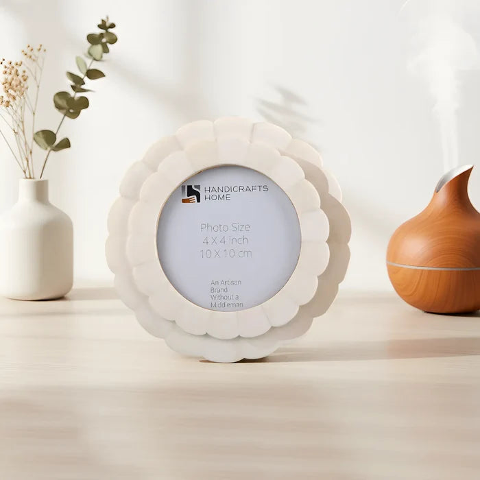 Scalloped Picture Frame | White Bone Inlay | 4 In Round Photo Frame