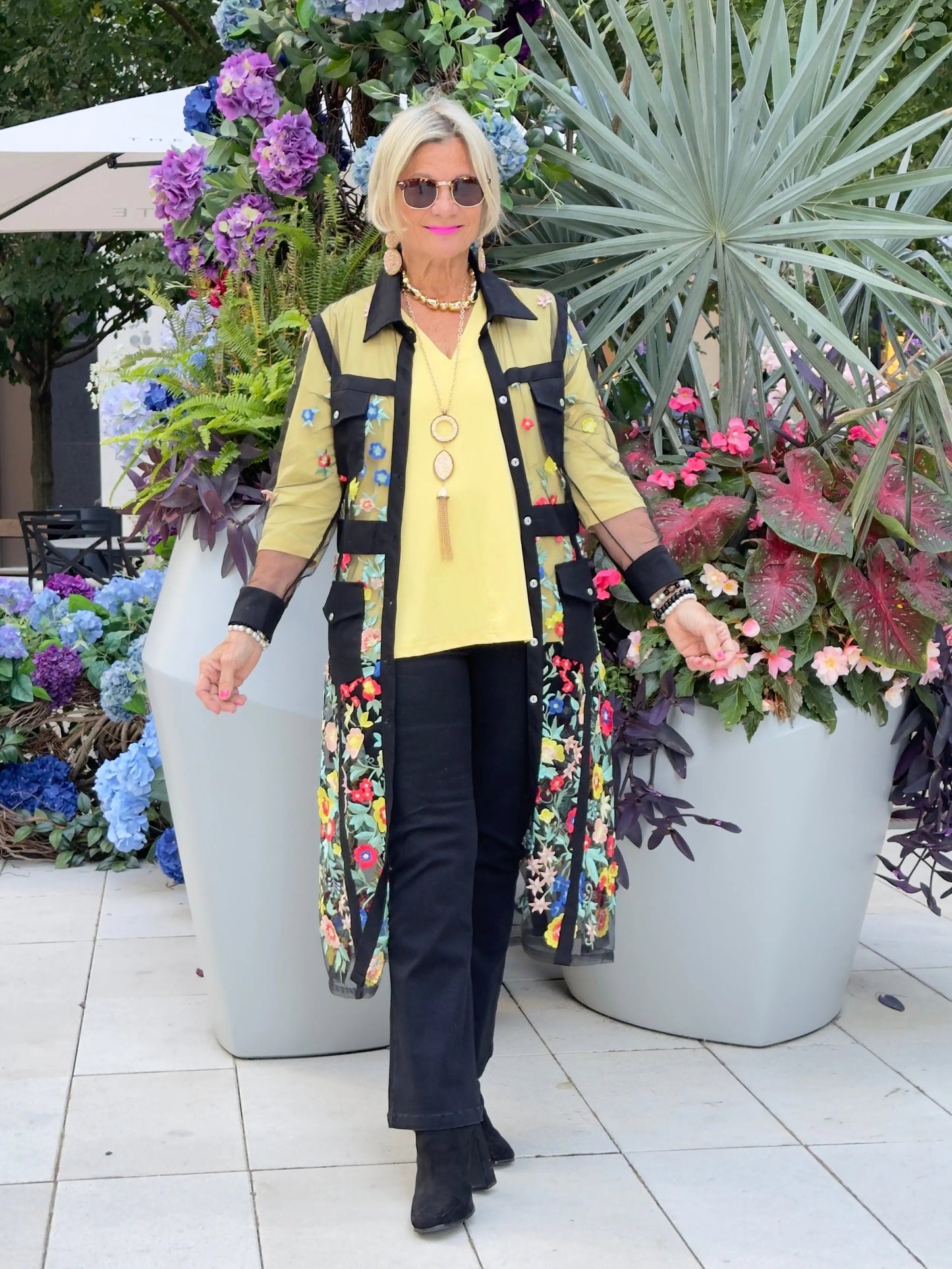 AFTERNOON AT THE GARDEN LACE BLACK DUSTER