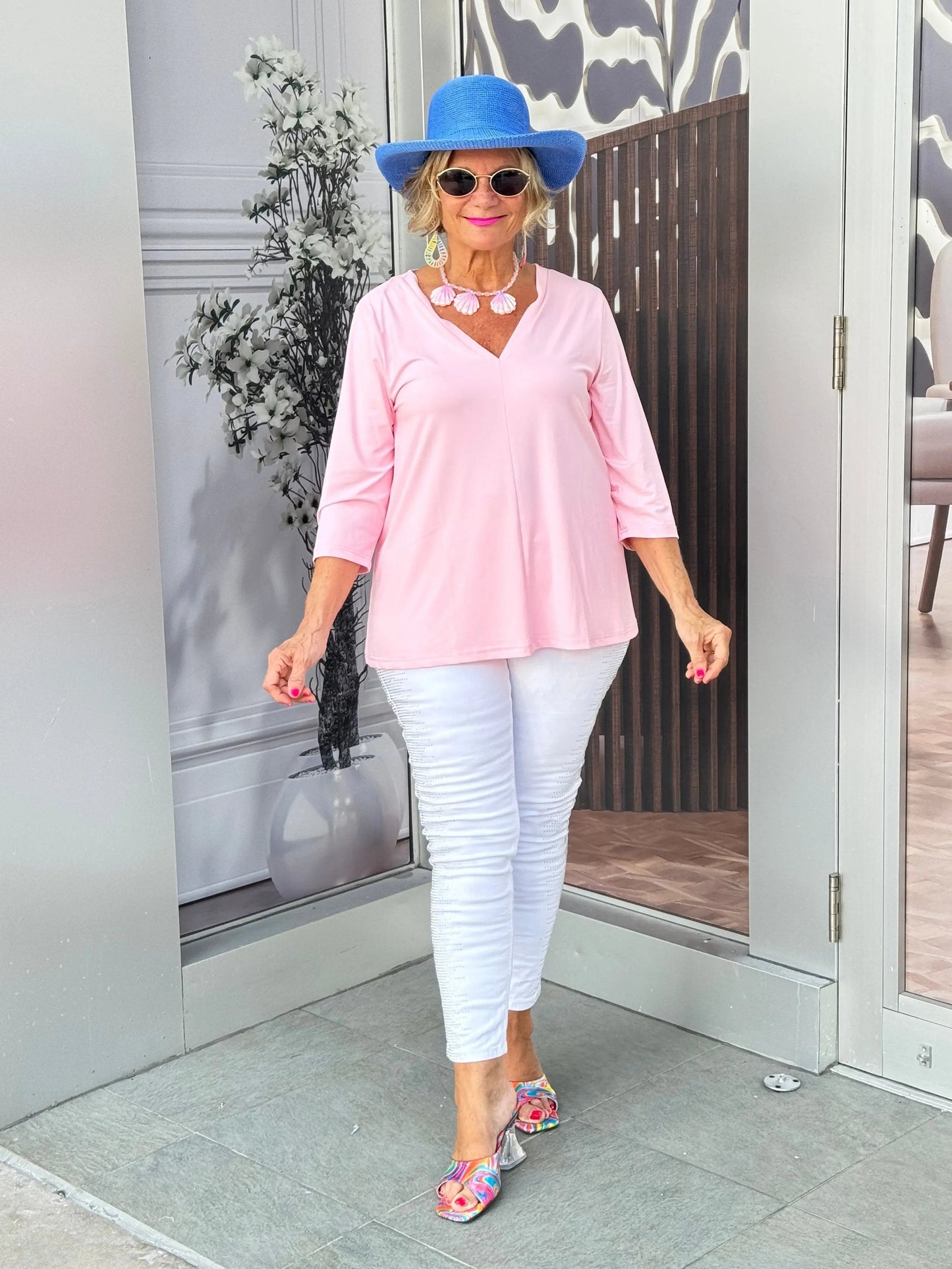 LULU-B CLEAR PINK TAILORED V TOP