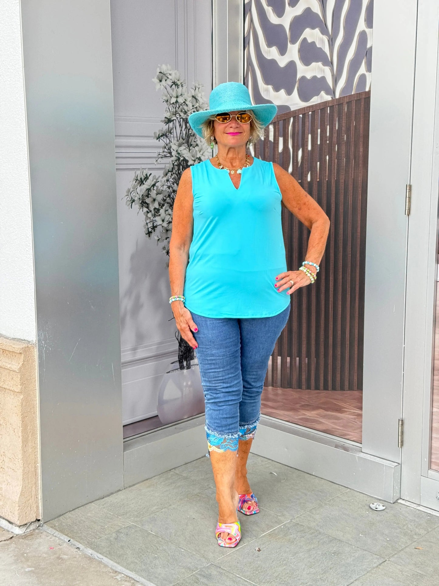 AQUA SLEEVELESS V-NECK