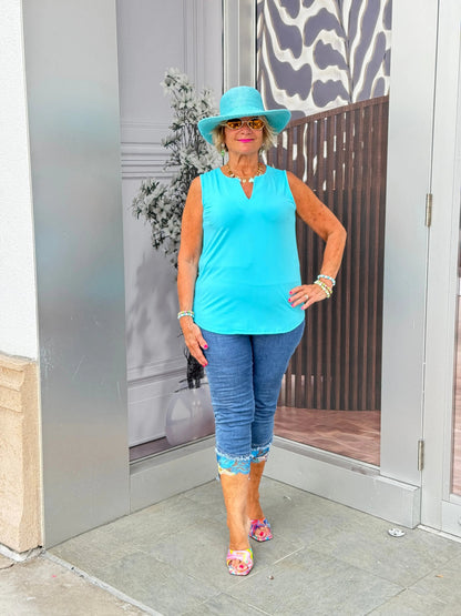 AQUA SLEEVELESS V-NECK