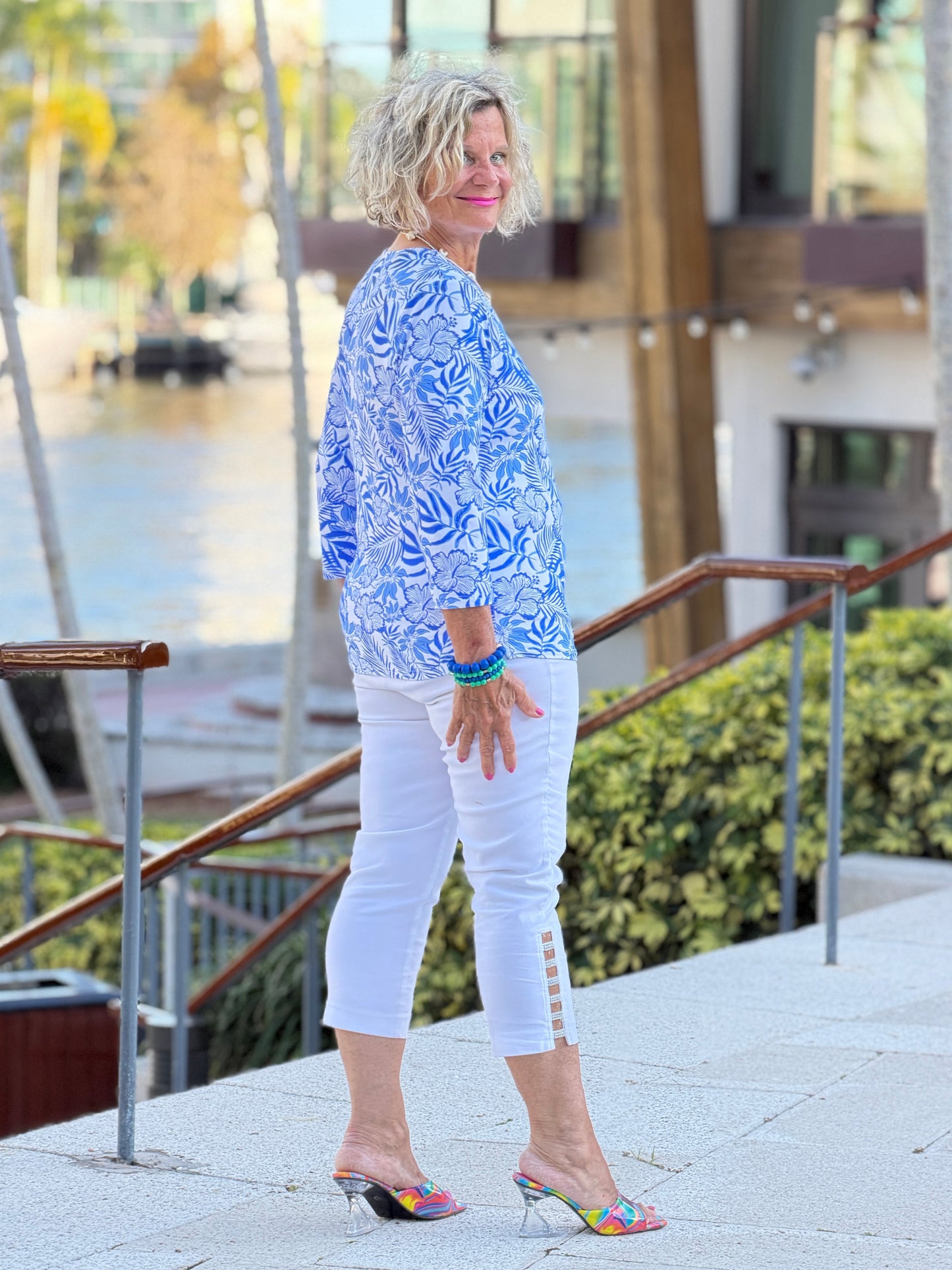 LULU B HISBISCUS COAST V NECK TOP