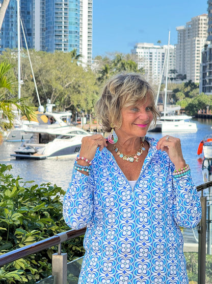LULU B COASTAL BLOOM ZIPPER TOP