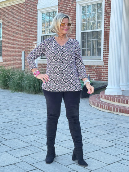 Lulu B  Harbor Diamond V Neck Top