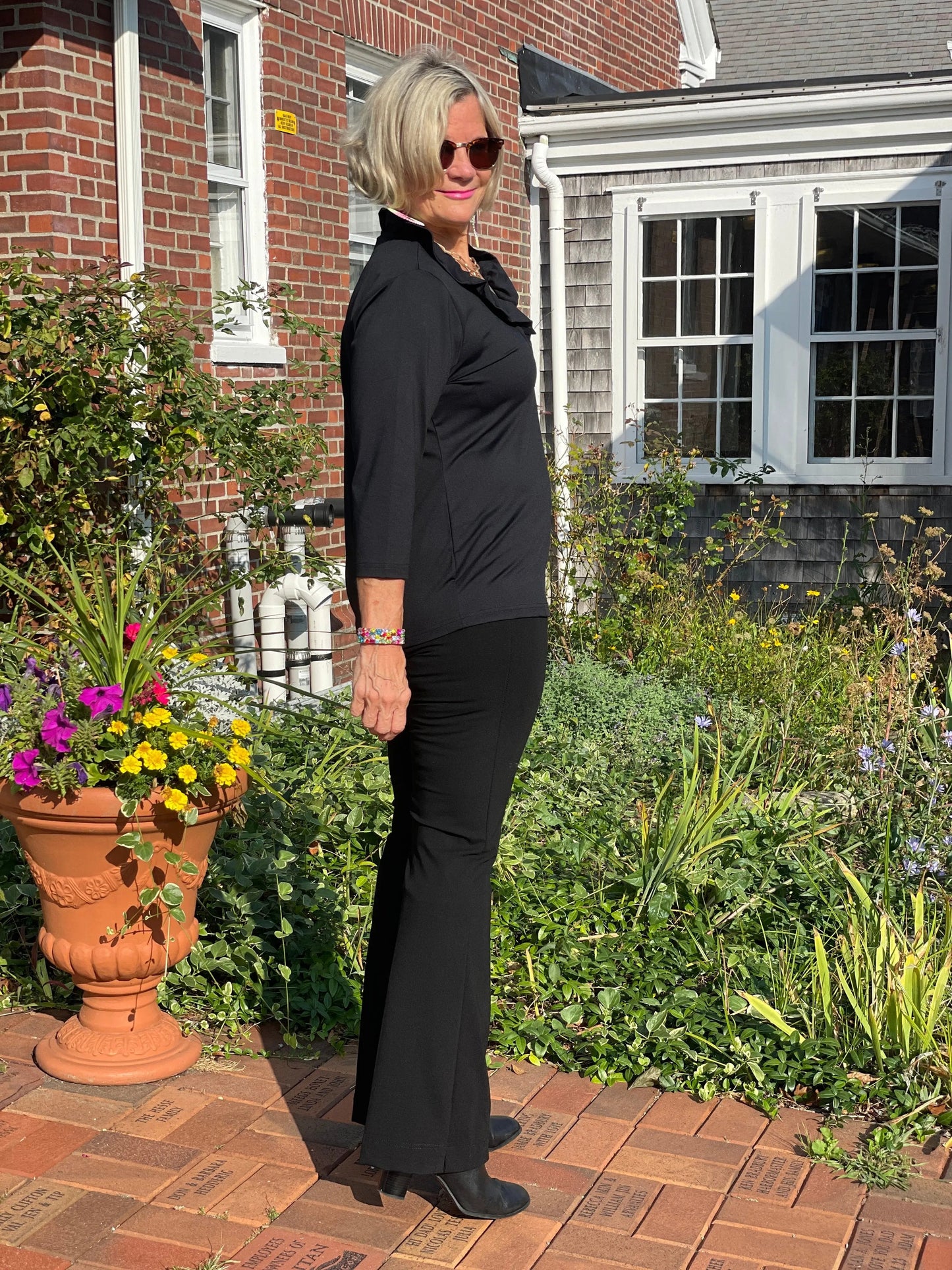 LULU-B BLACK RUFFLE TOP