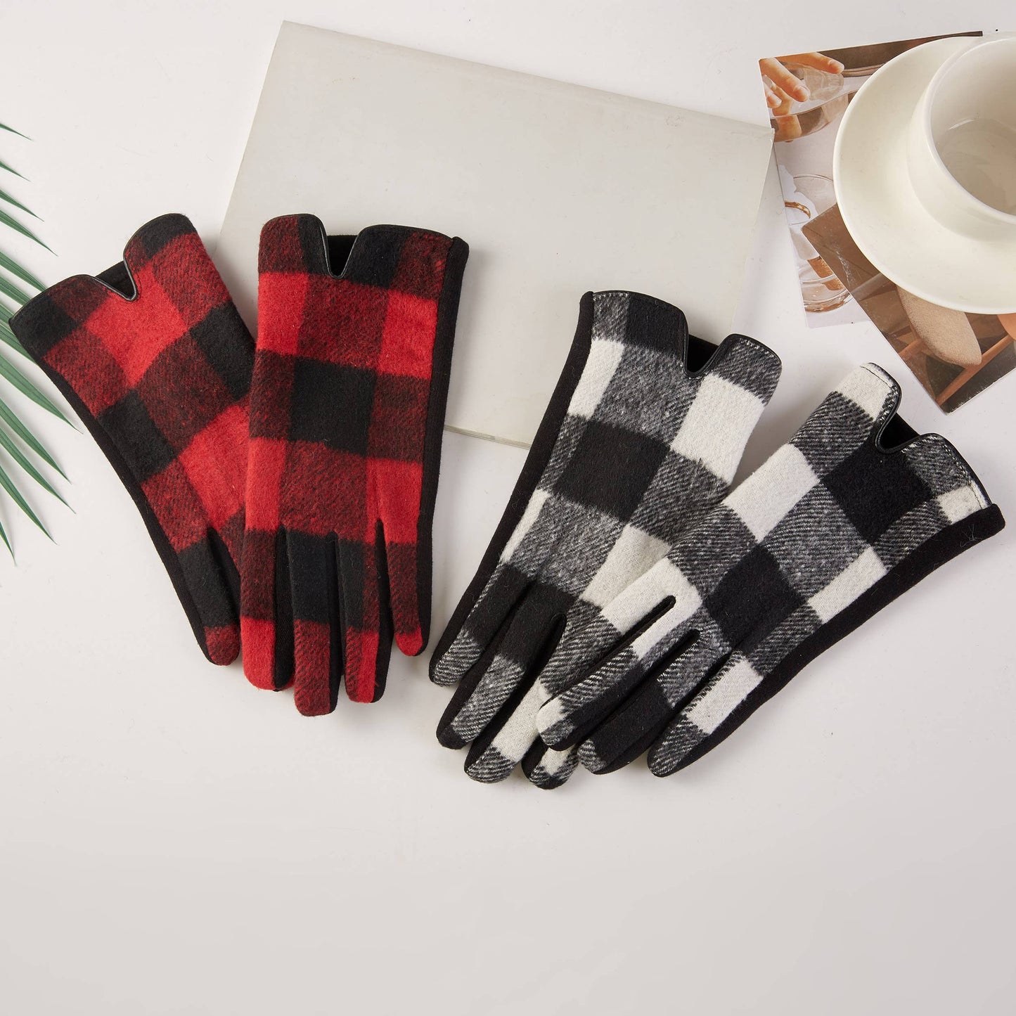 Buffalo Check Pattern Cozy Winter Gloves
