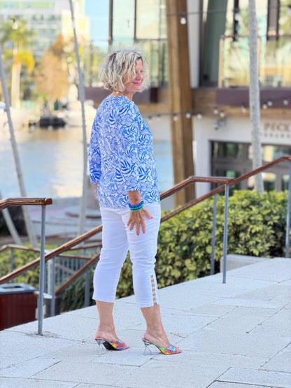 LULU B HISBISCUS COAST V NECK TOP