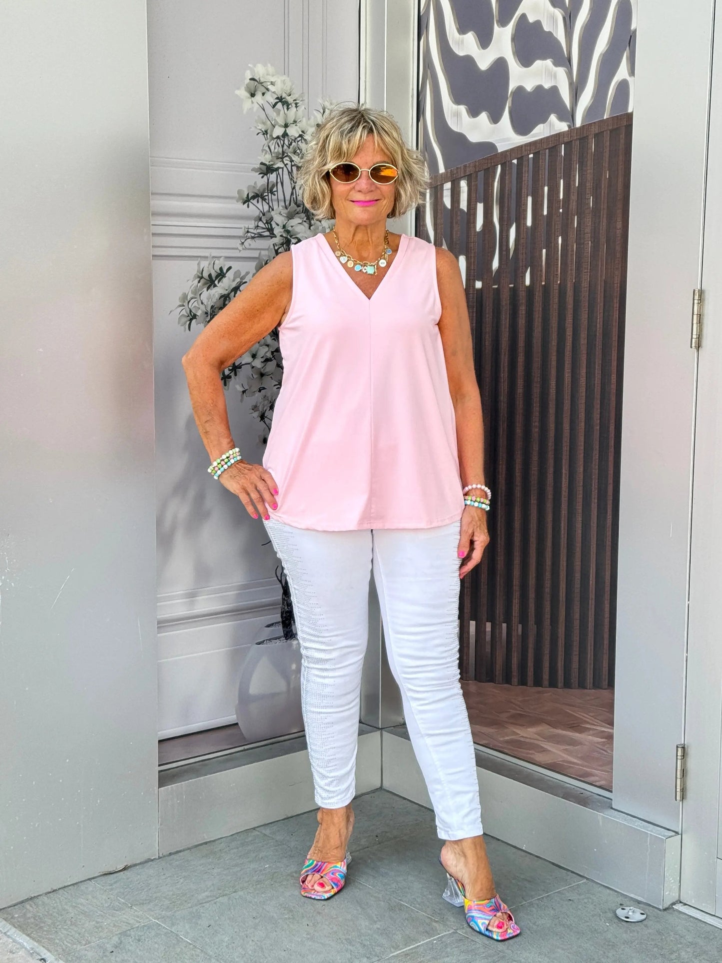 LULU-B CLEAR PINK SLEEVELESS TAILORED V