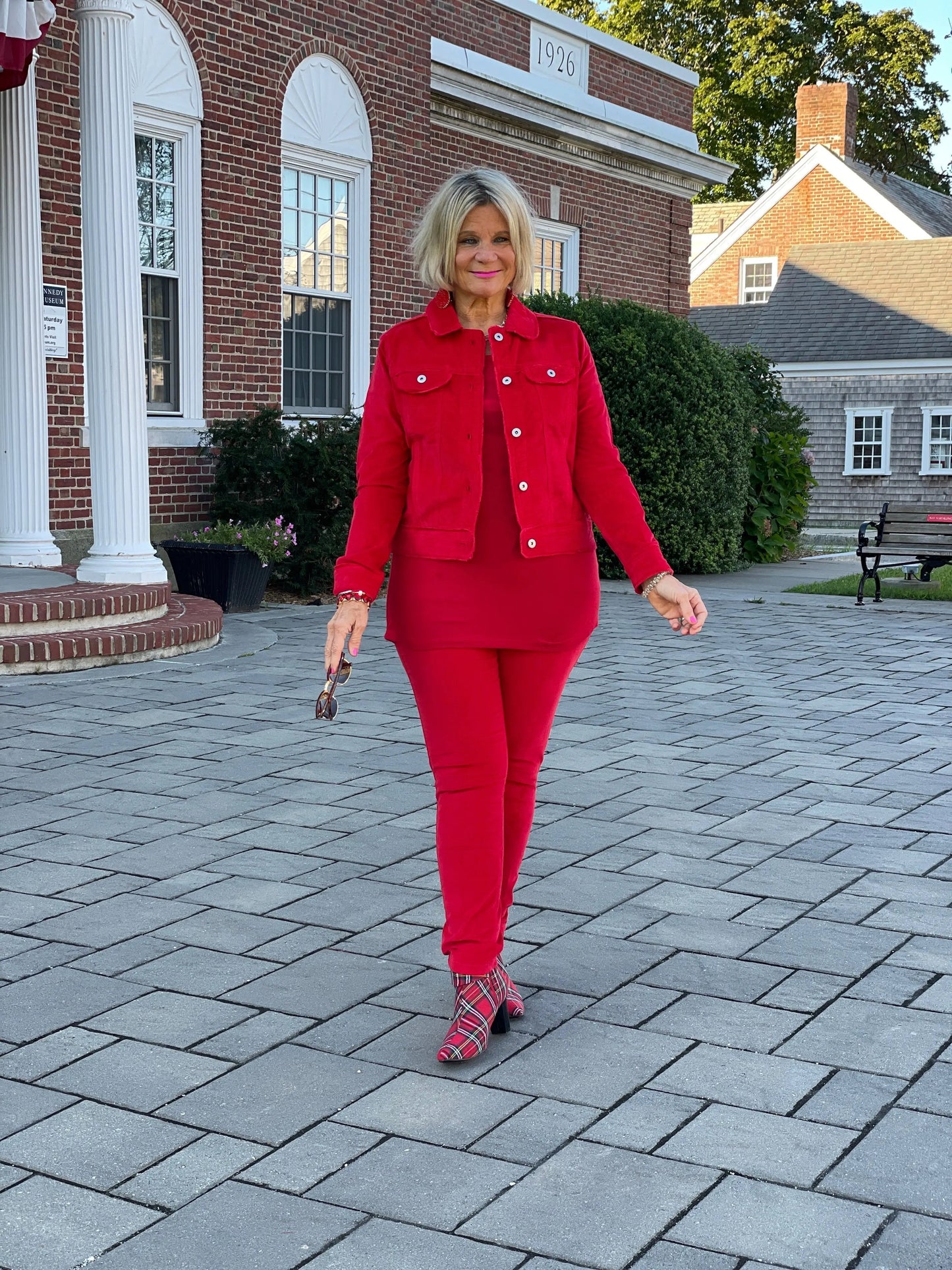 LULU-B RED VELOUR PANTS