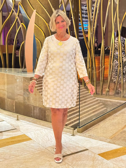 Lulu B GOLD AND WHITE SLEEVE DRESS