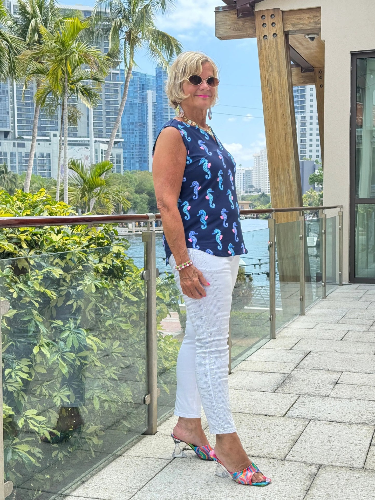 LULU B MIDNIGHT REEF SLEEVELESS V NECK TOP