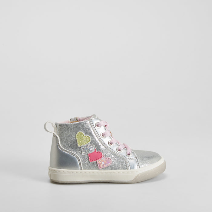 Zapatilla corazones modelo bebé gris BACHE