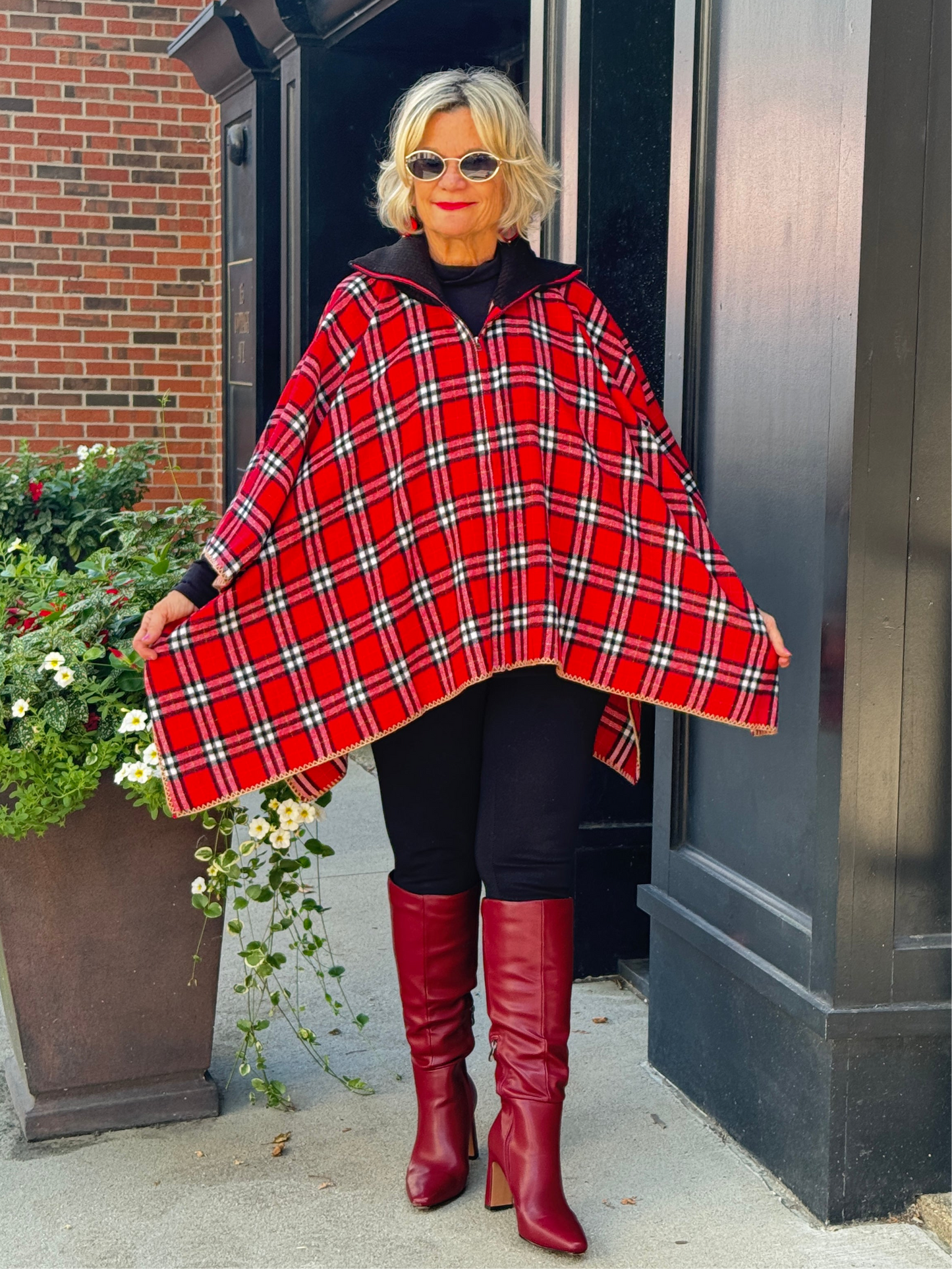 Flannel Plaid Zip Front Poncho RED AND BLACK