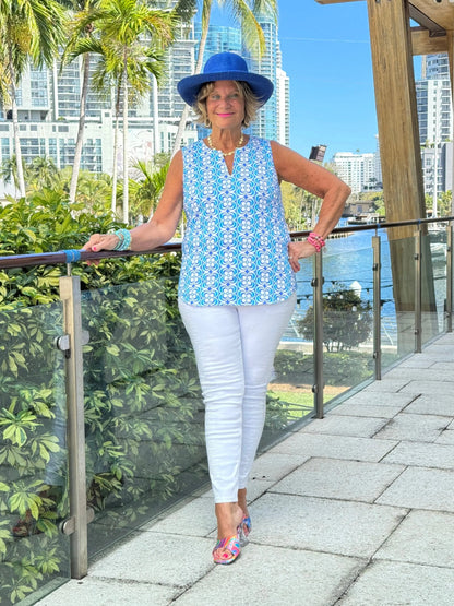 LULU B COASTAL BLOOM SLEEVELESS V NECK TOP