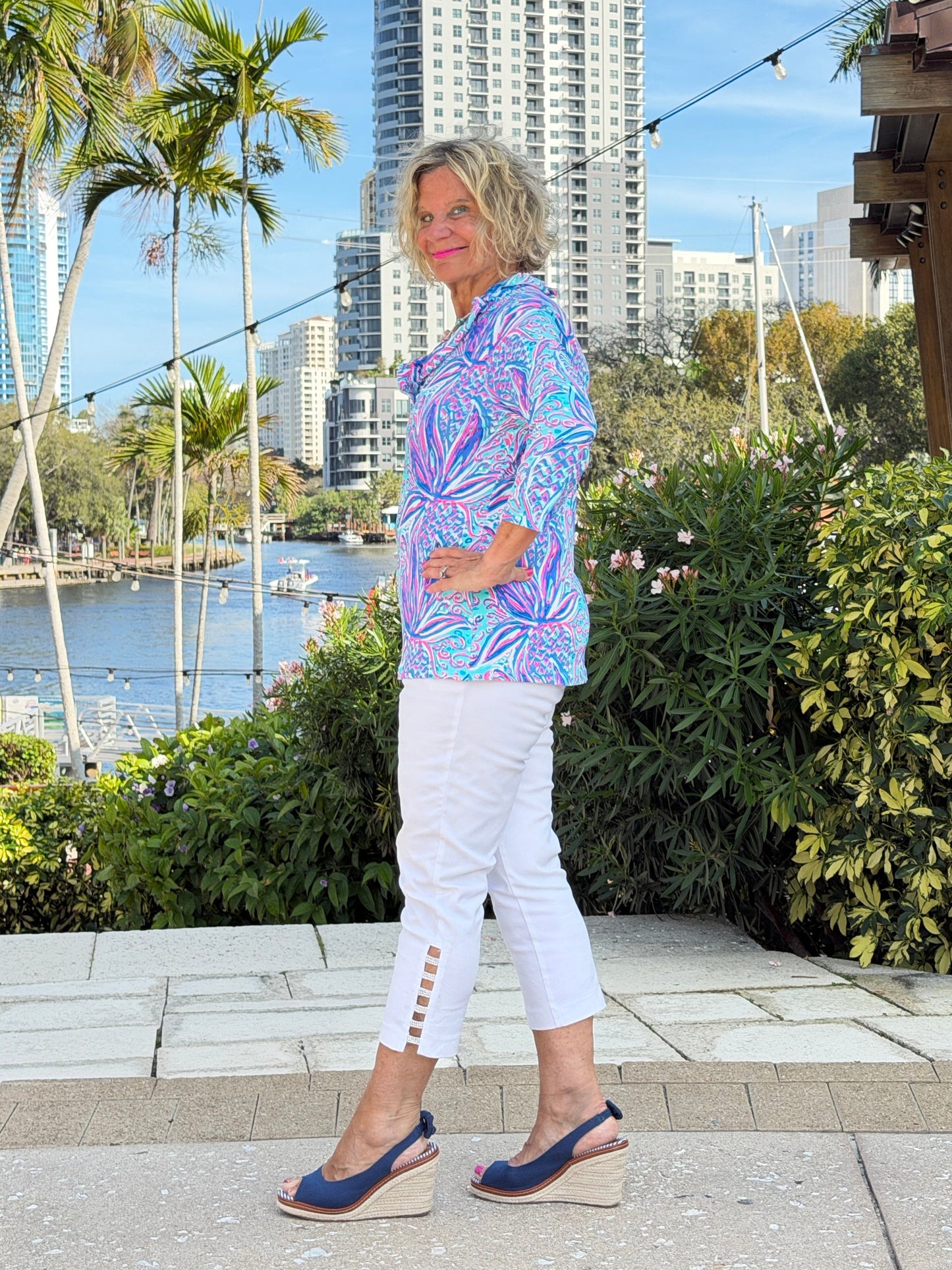 LULU B PALM ROYALE RUFFLE SLEEVE TOP