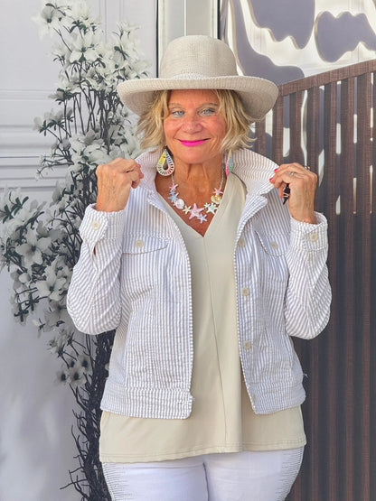 LULU B  STONE SEERSUCKER JACKET