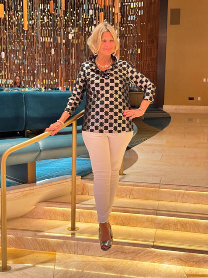 LULU-B BLACK AND SILVER RUFFLE TOP
