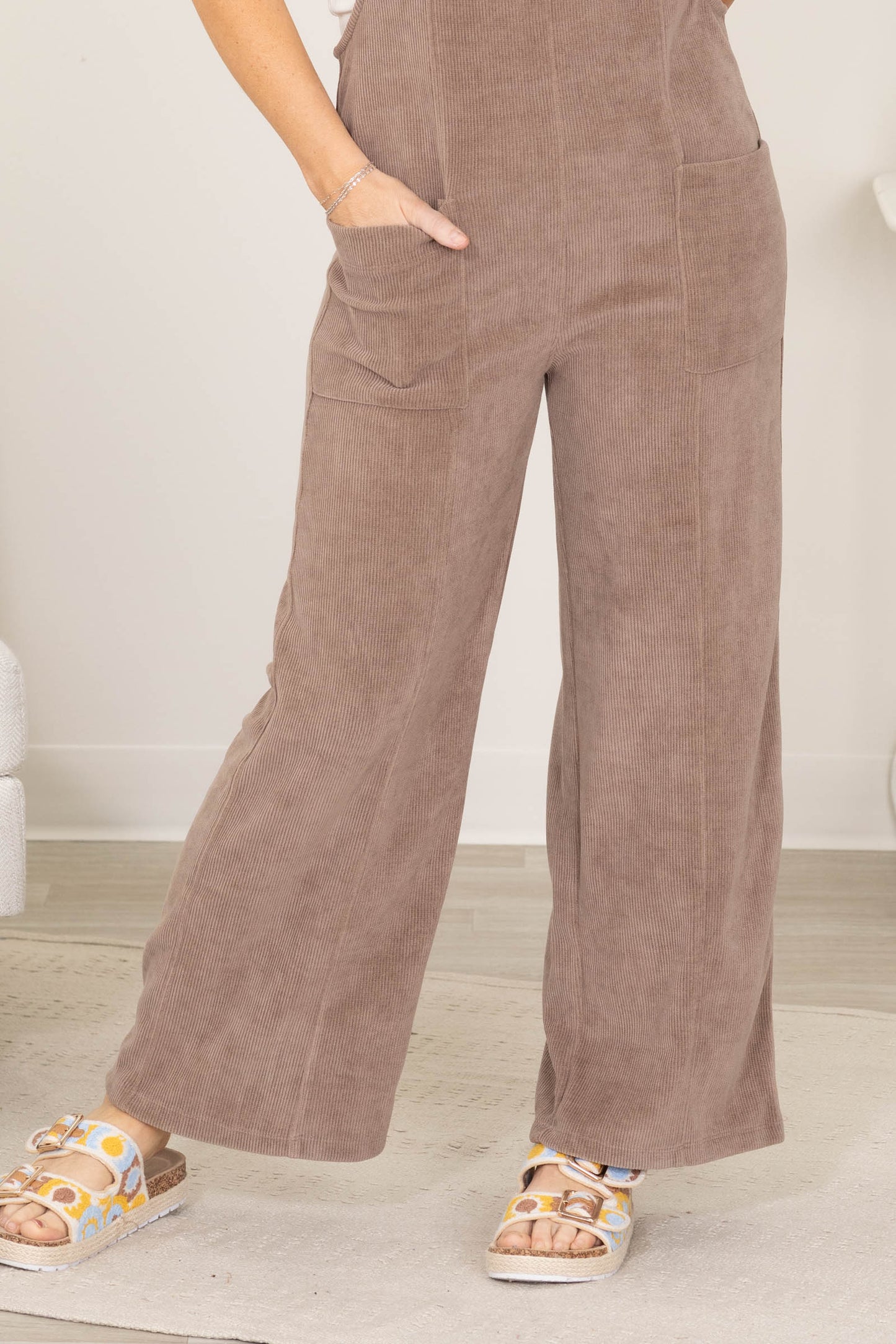 Classic Relaxed Wide-Leg Corduroy Overalls