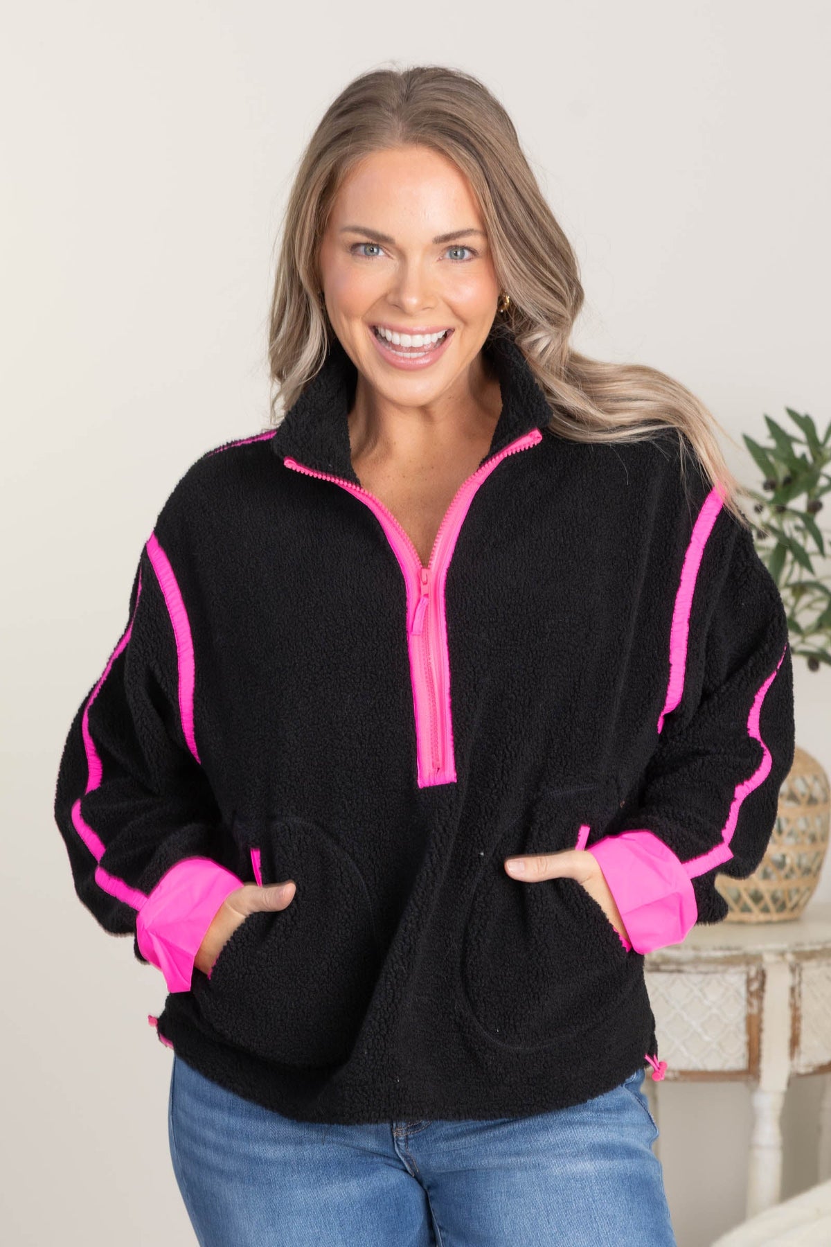 Contrast Edge Half Zip Up Sherpa Jackets
