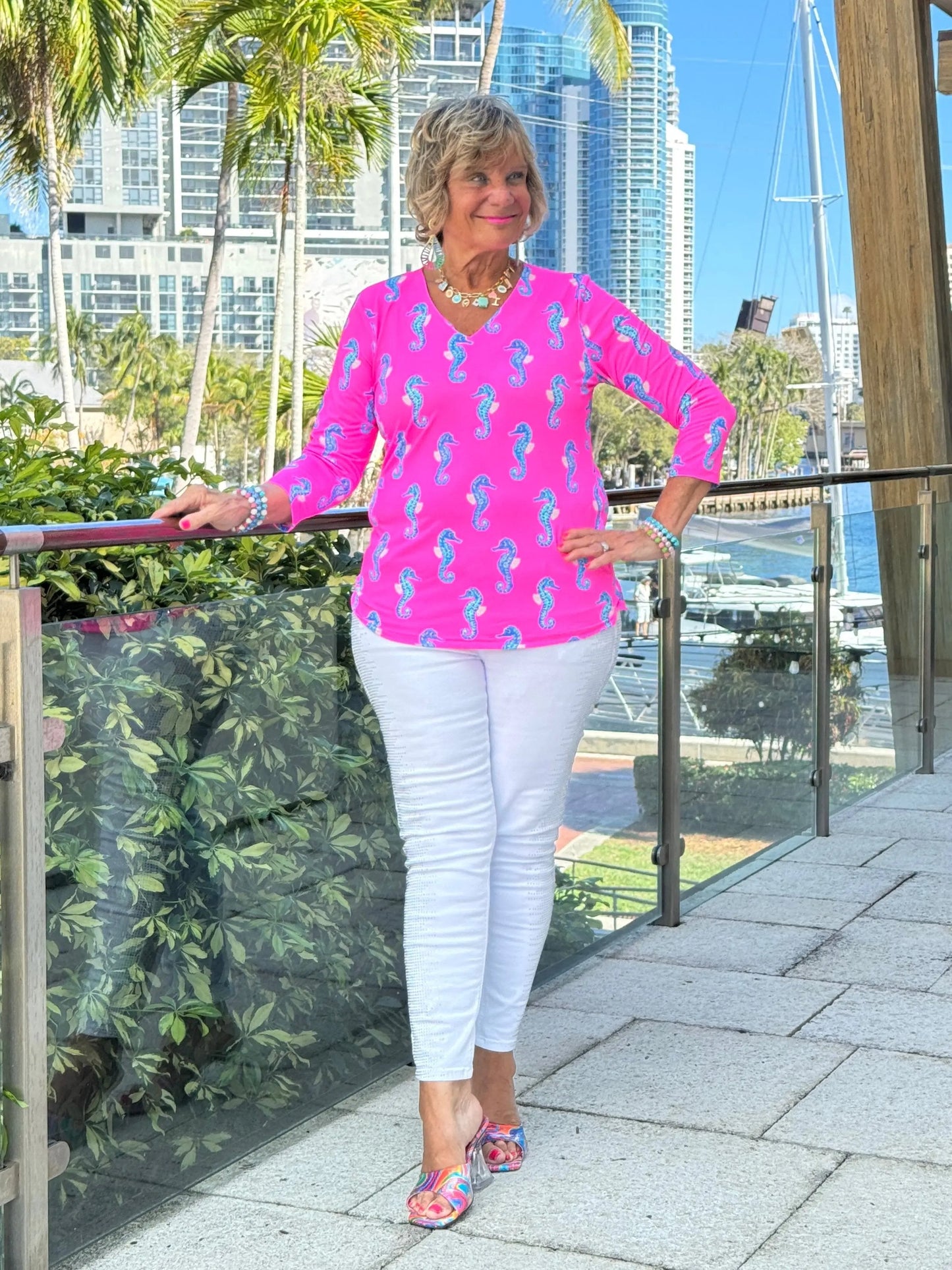 LULU B SEAHORSE BAY V NECK TOP