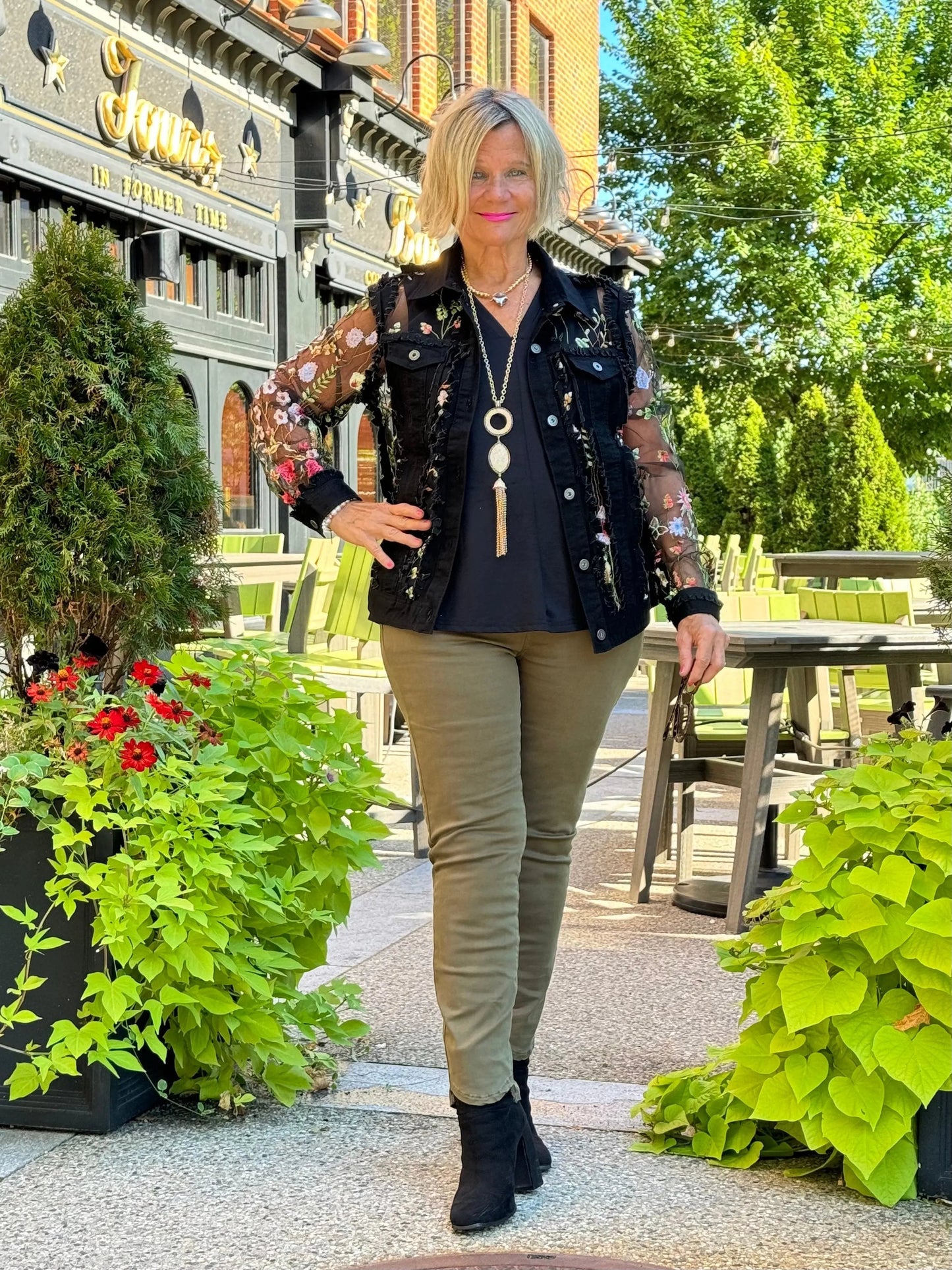 Ethyl The Whimsy Jacket - BLACK