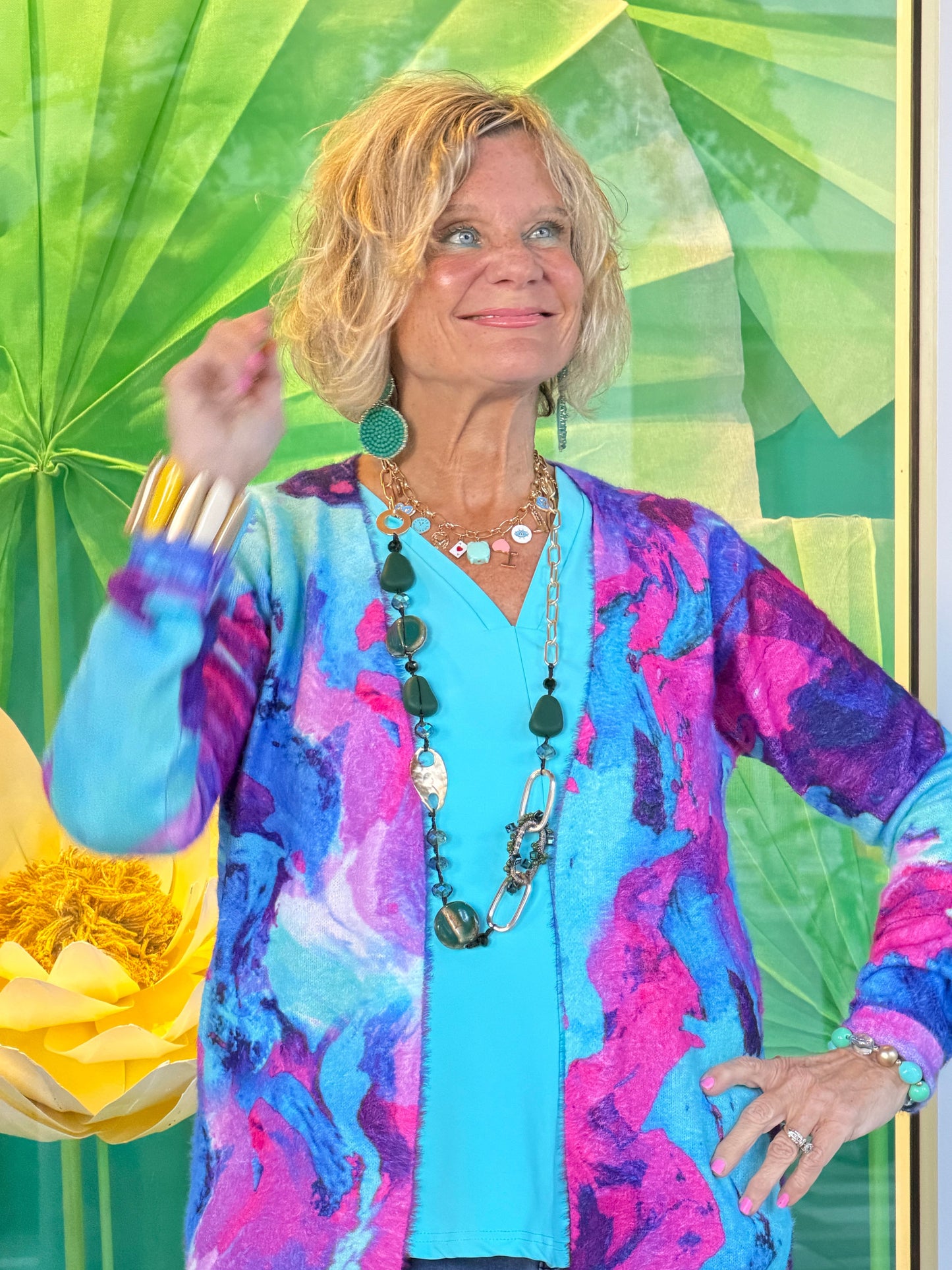 COLOR WAVES OF FASHION CARDIGAN