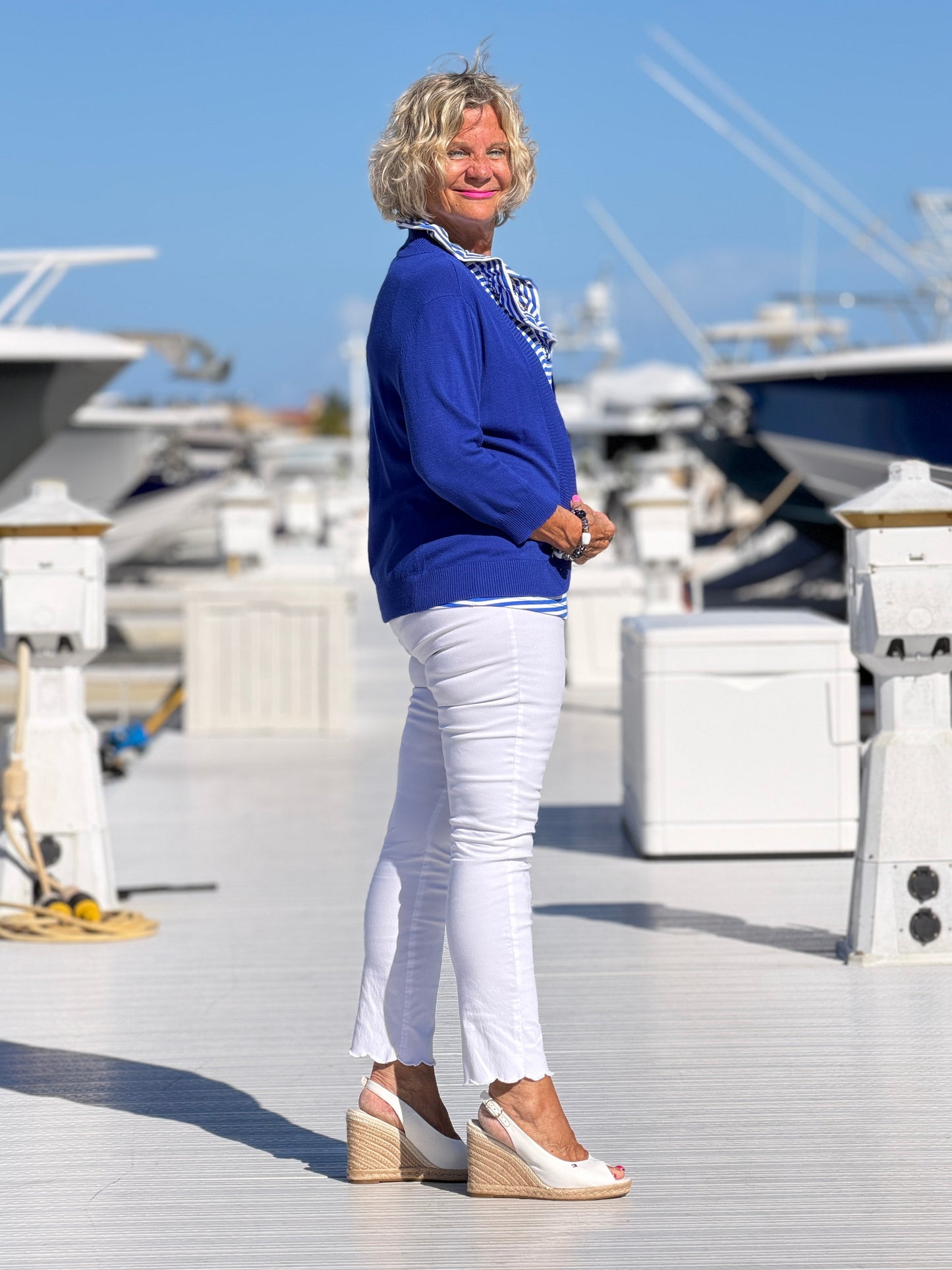 HARBOR BLUE SLEEVELESSS RUFFLE