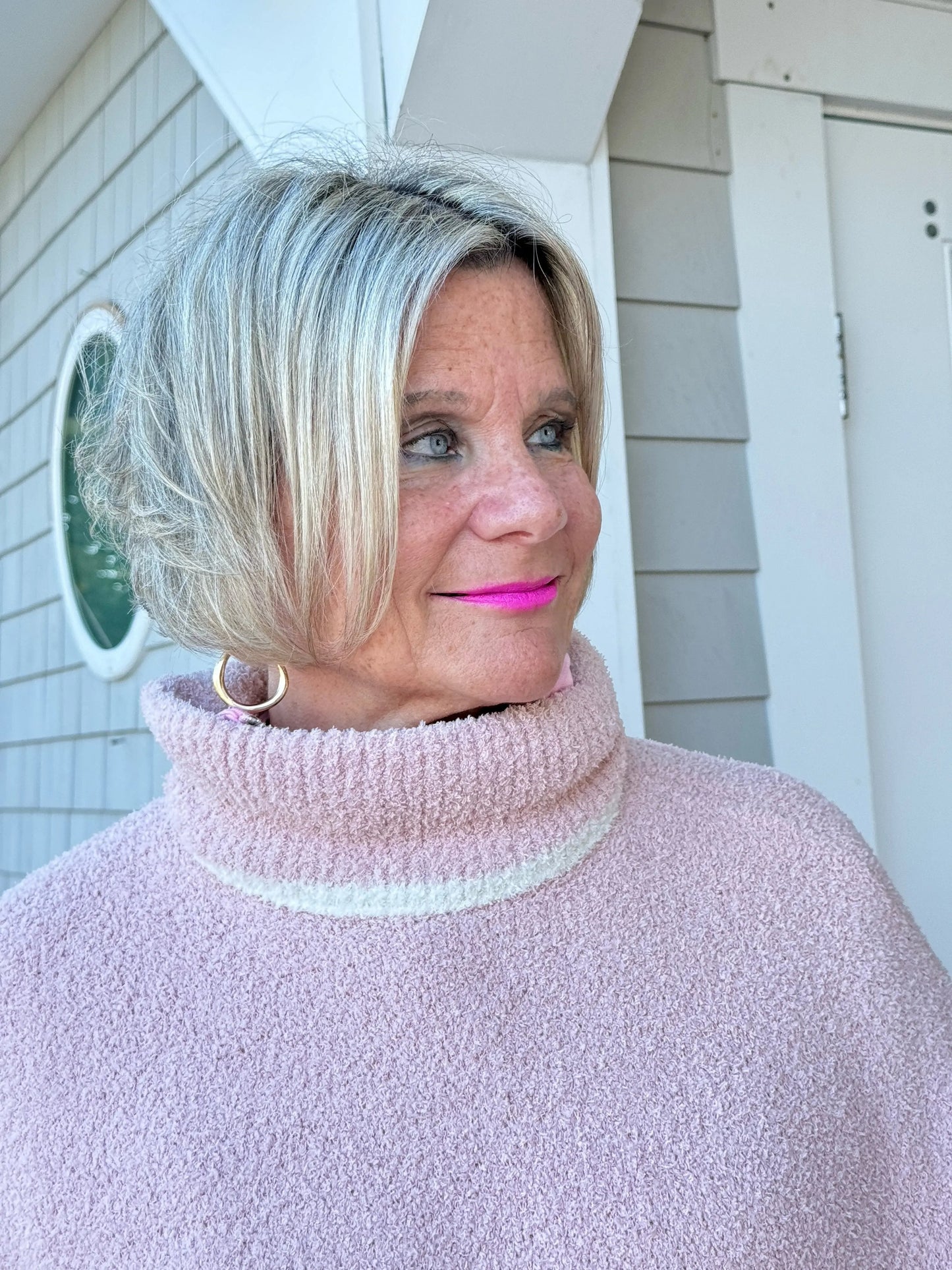 COLOR BLOCK TURTLE PINK POCKET SWEATER