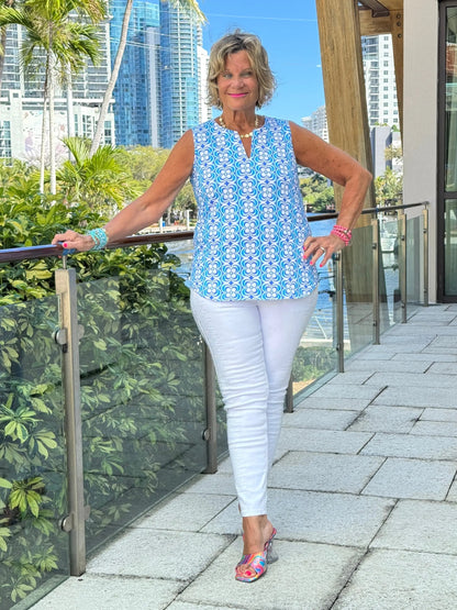 LULU B COASTAL BLOOM SLEEVELESS V NECK TOP