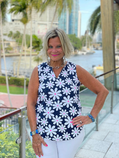 DAISY DAY SLEEVELESS V-NECK TOP