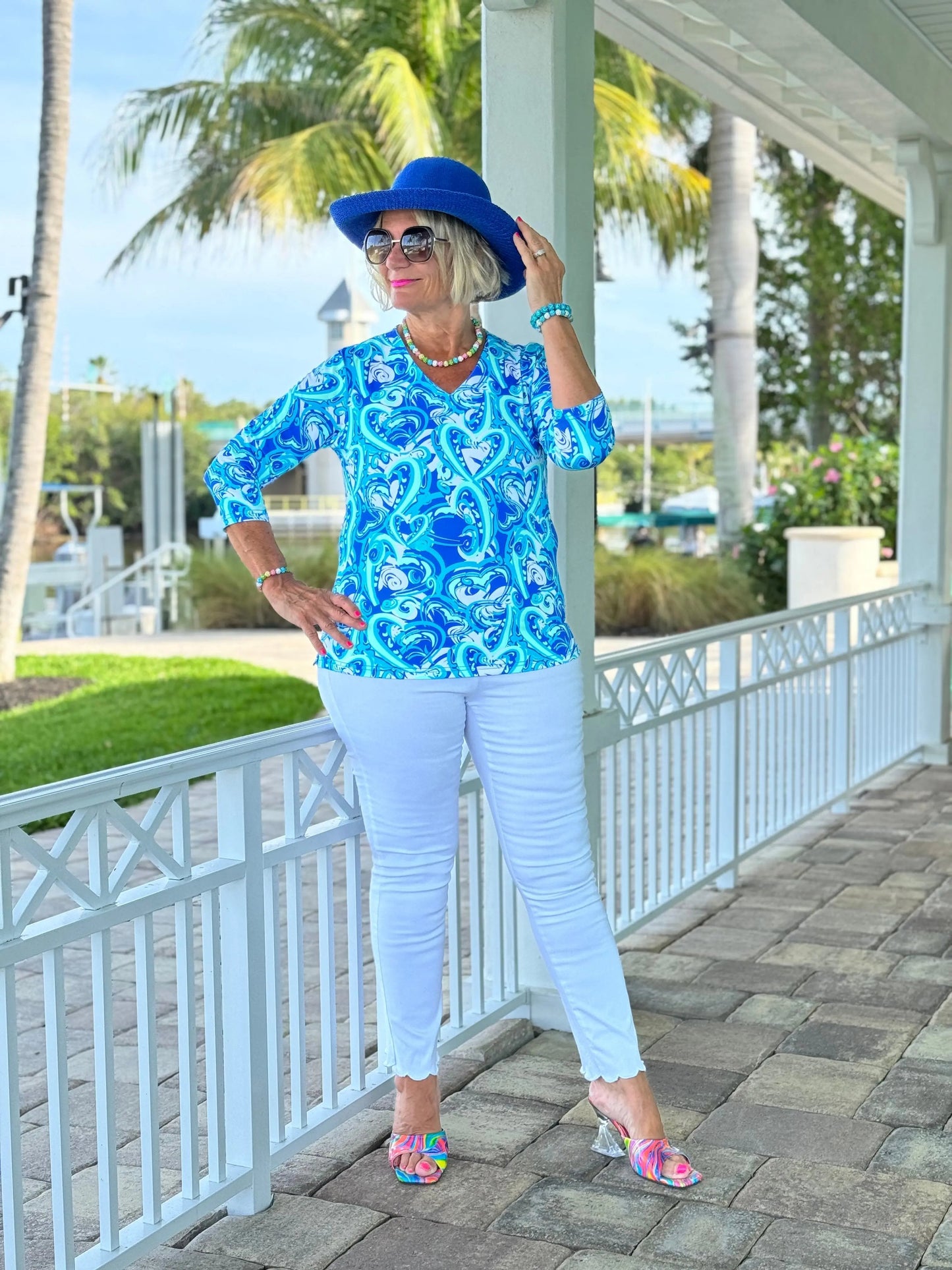BLUE DREAMING V NECK TOP