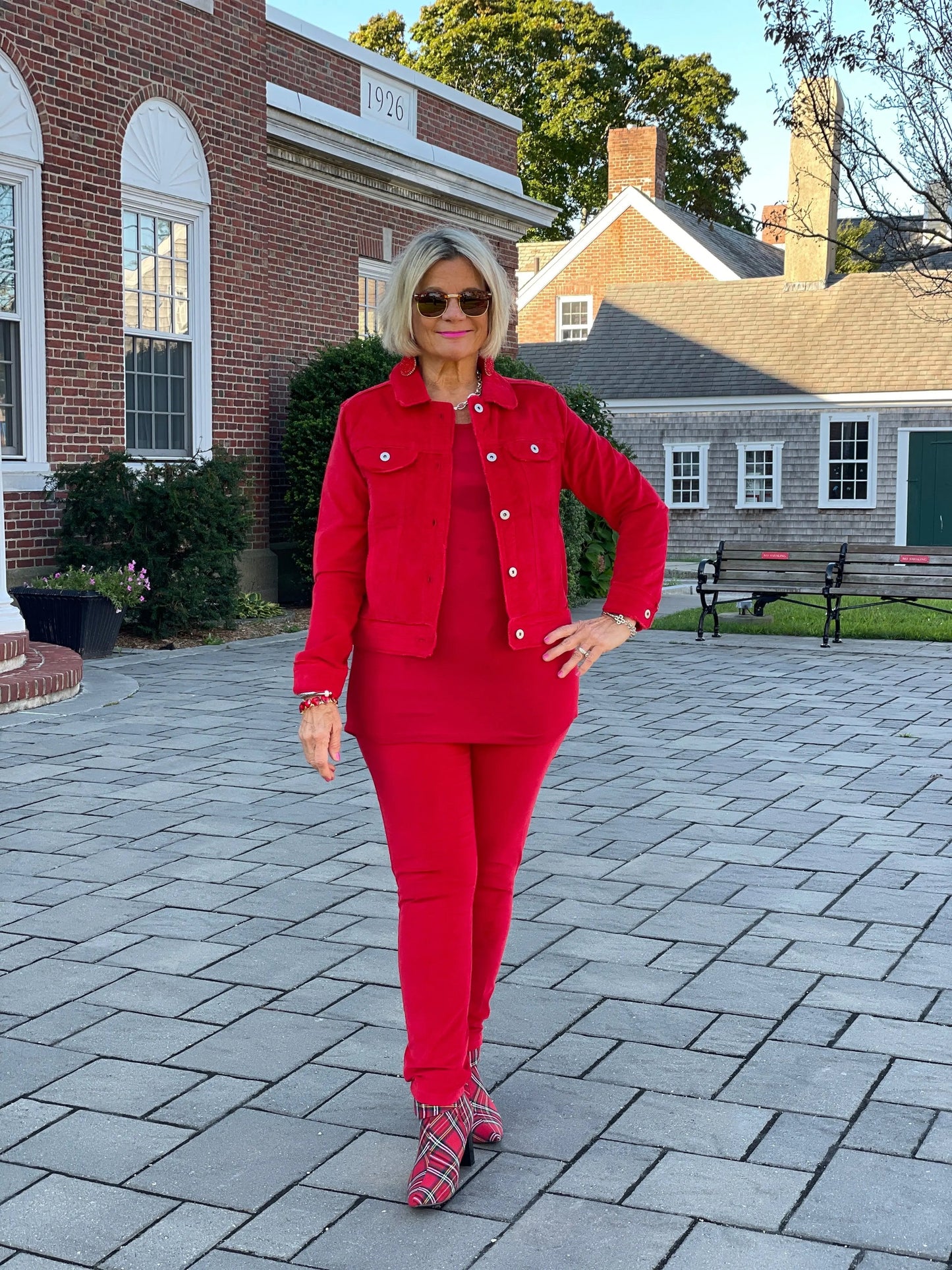 LULU-B RED VELOUR PANTS