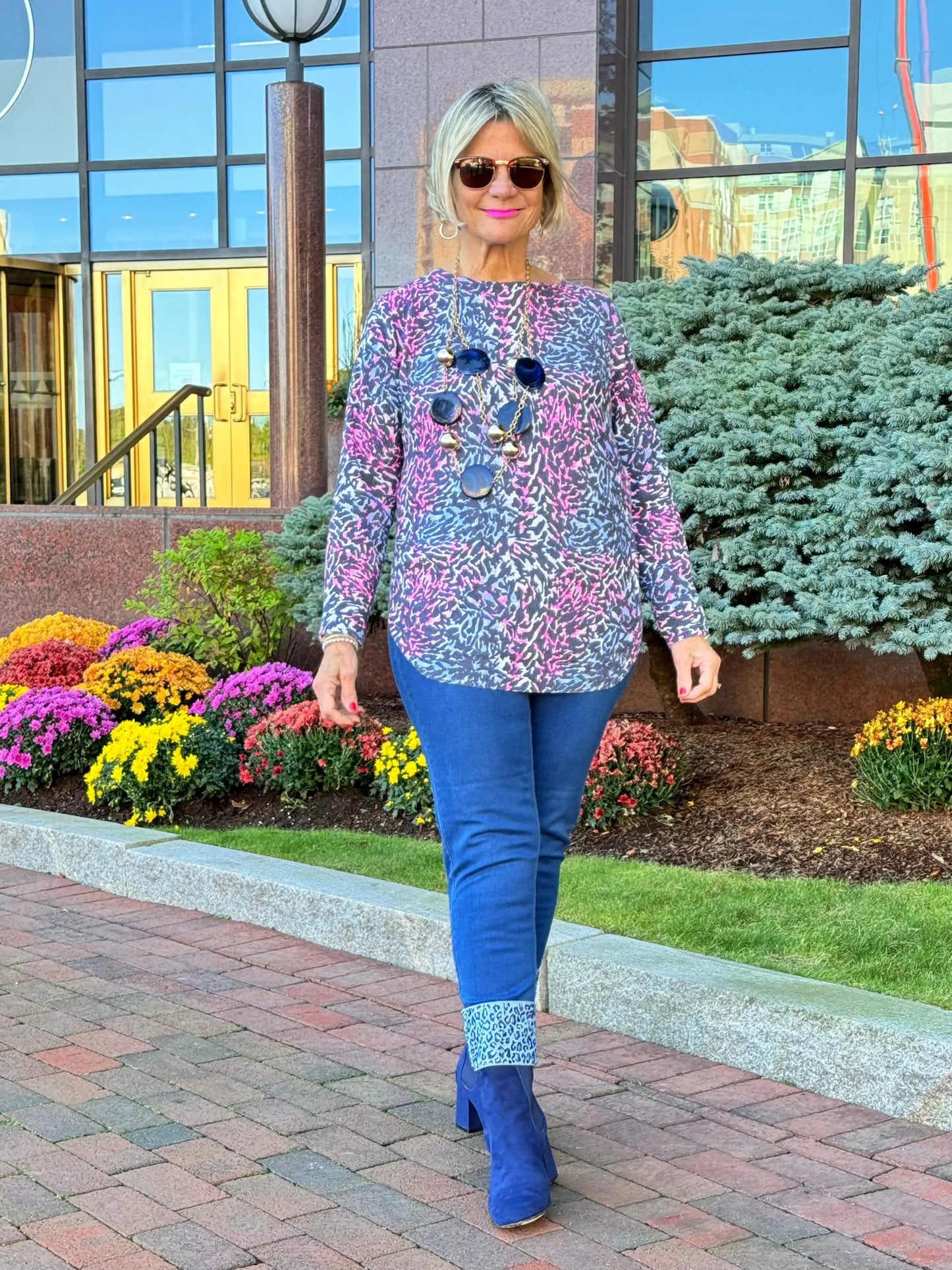 LULU-B SHADES OF ROYAL 2 POCKET SCOOP