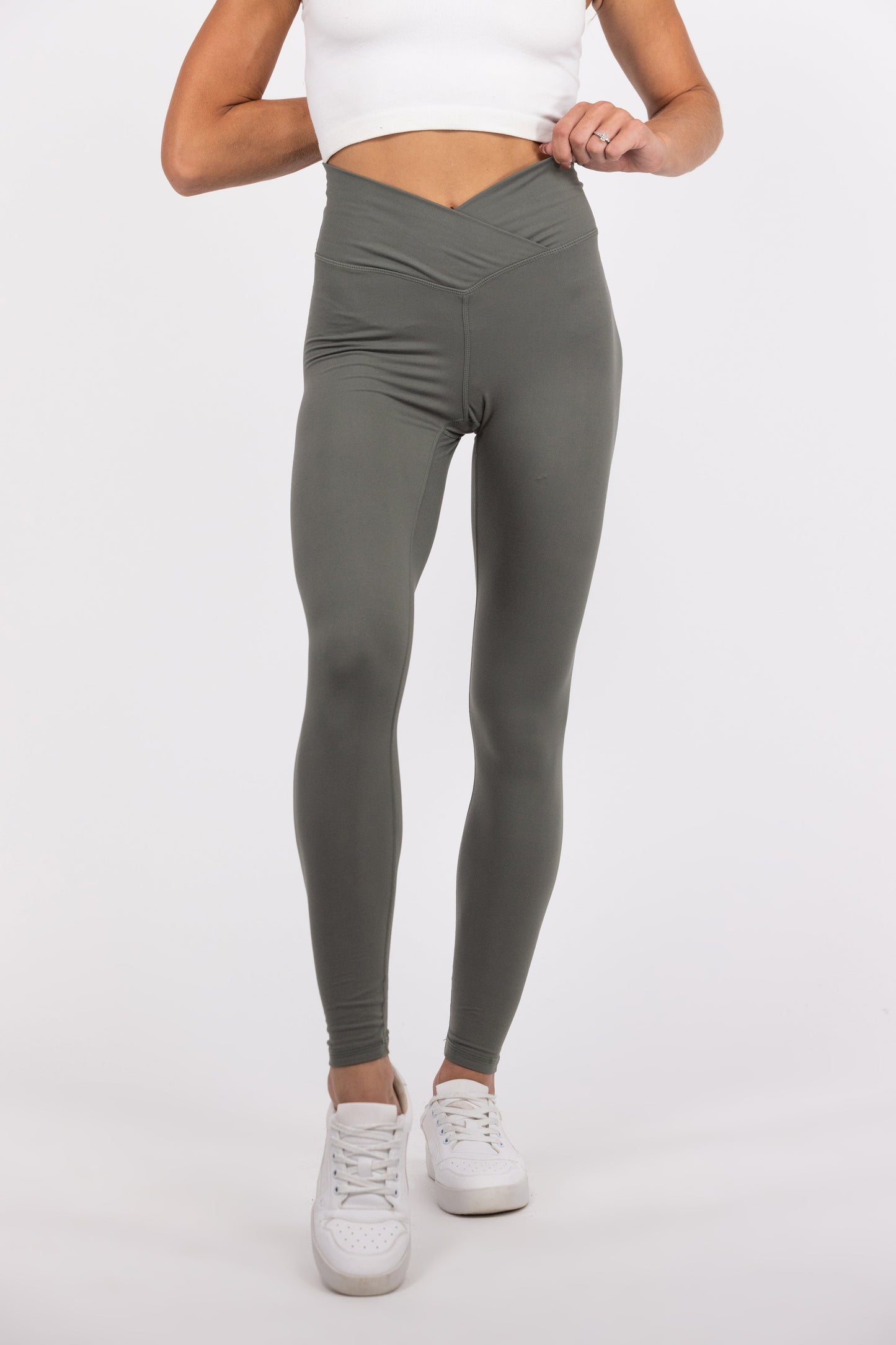 Victory Women's Soft V-Waist Full Length Leggings