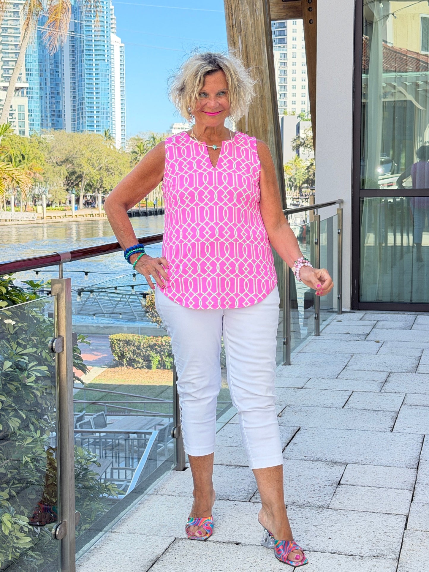 LULU B PALM BEACH LATTIC NOTCH TOP