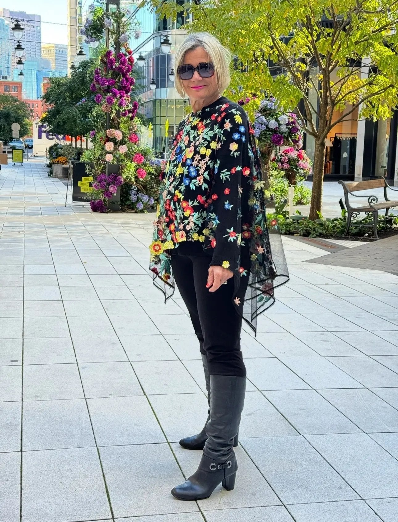 AFTERNOON BLACK LACE TOPPER