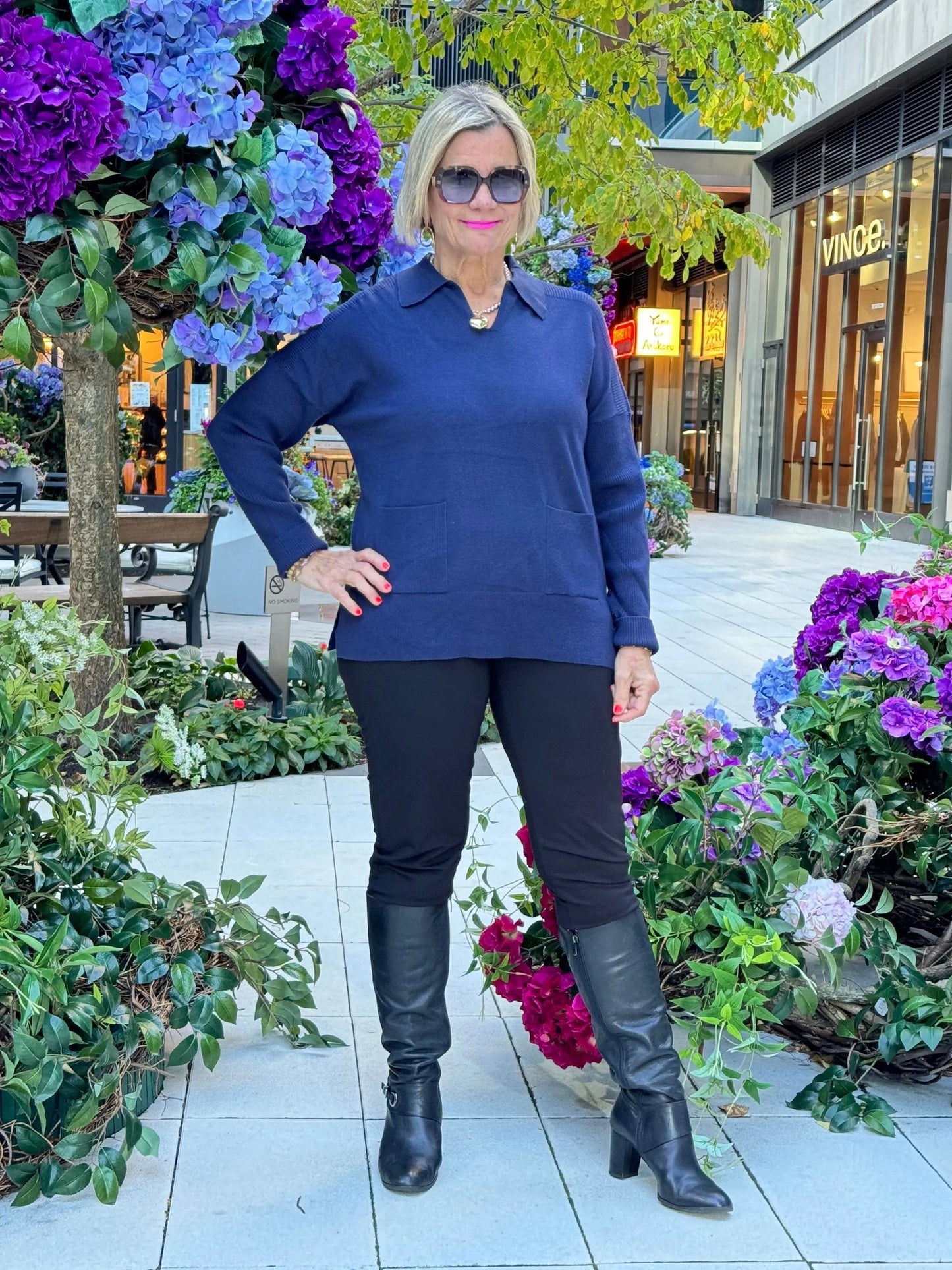 LULU-B 2 POCKET CASHMERE NAVY SWEATER