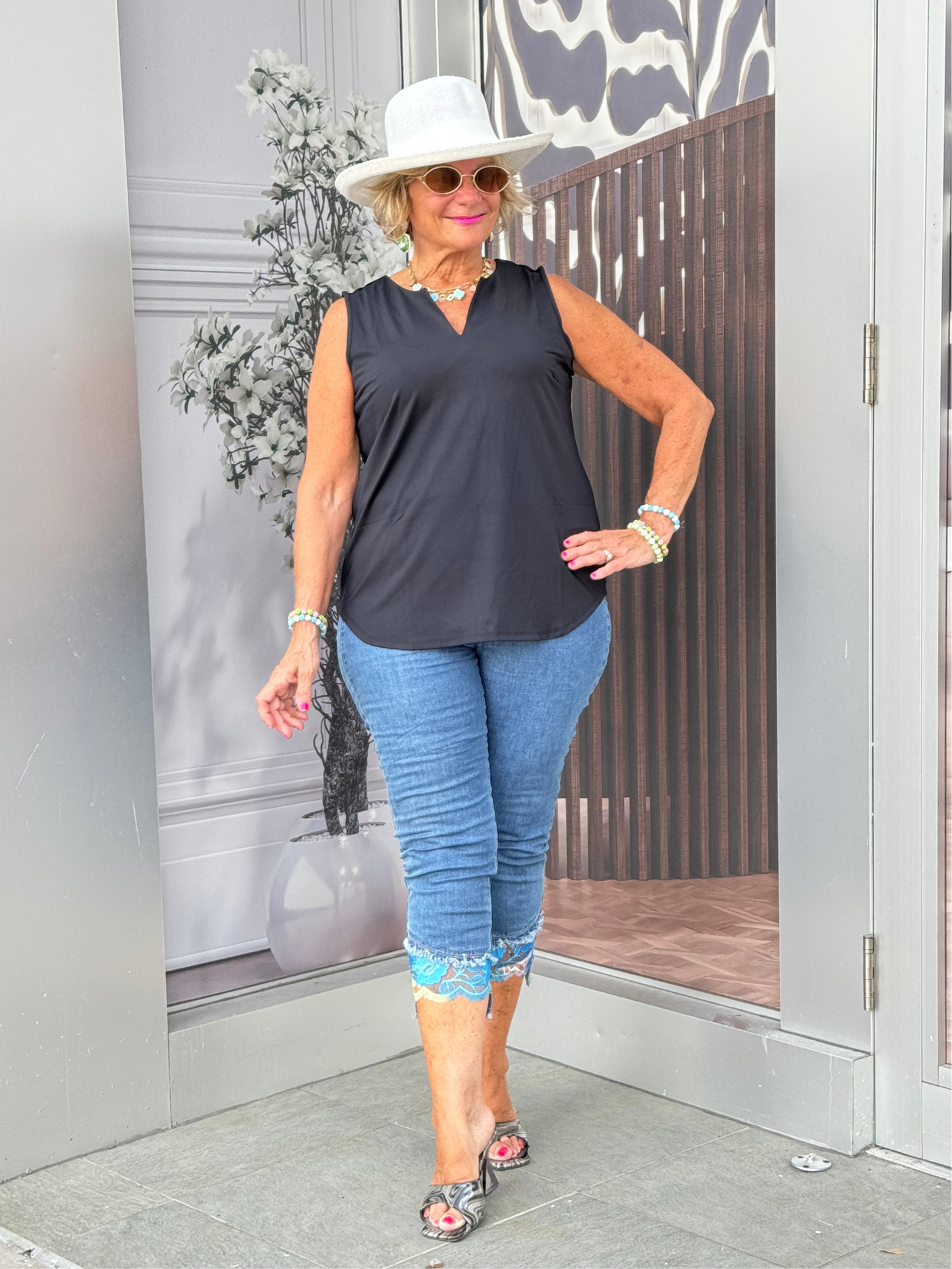 BLACK SLEEVELESS V-NECK