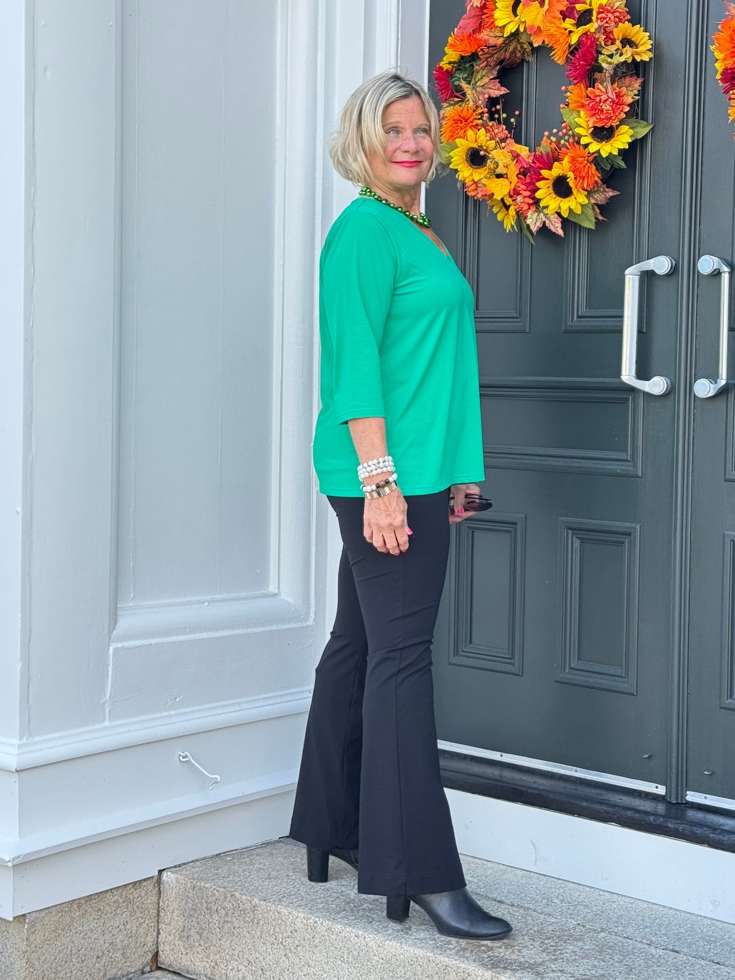 LULU-B TAILORED V EMERALD SLEEVE TOP