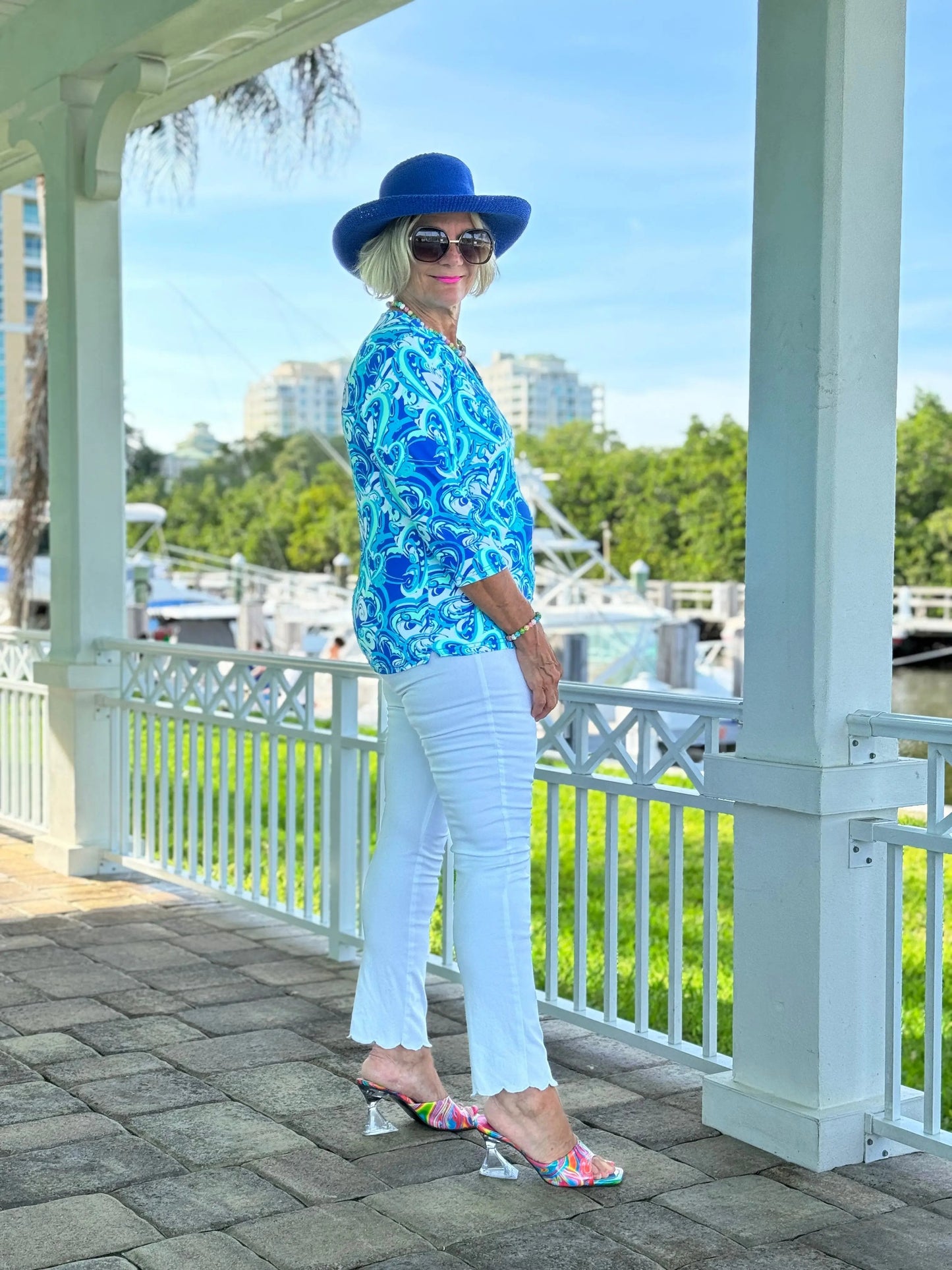 BLUE DREAMING V NECK TOP