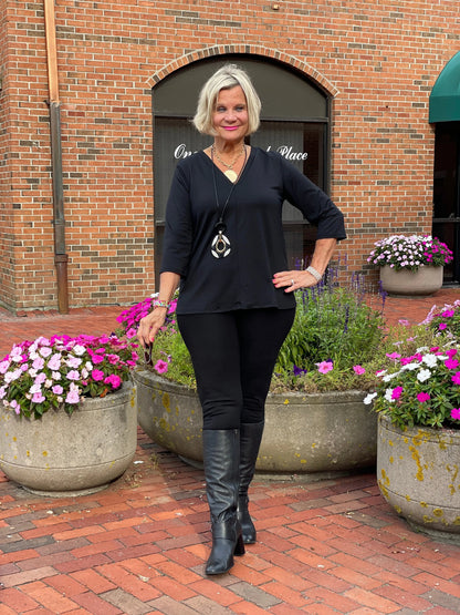 LULU-B BLACK TAILORED V SLEEVE